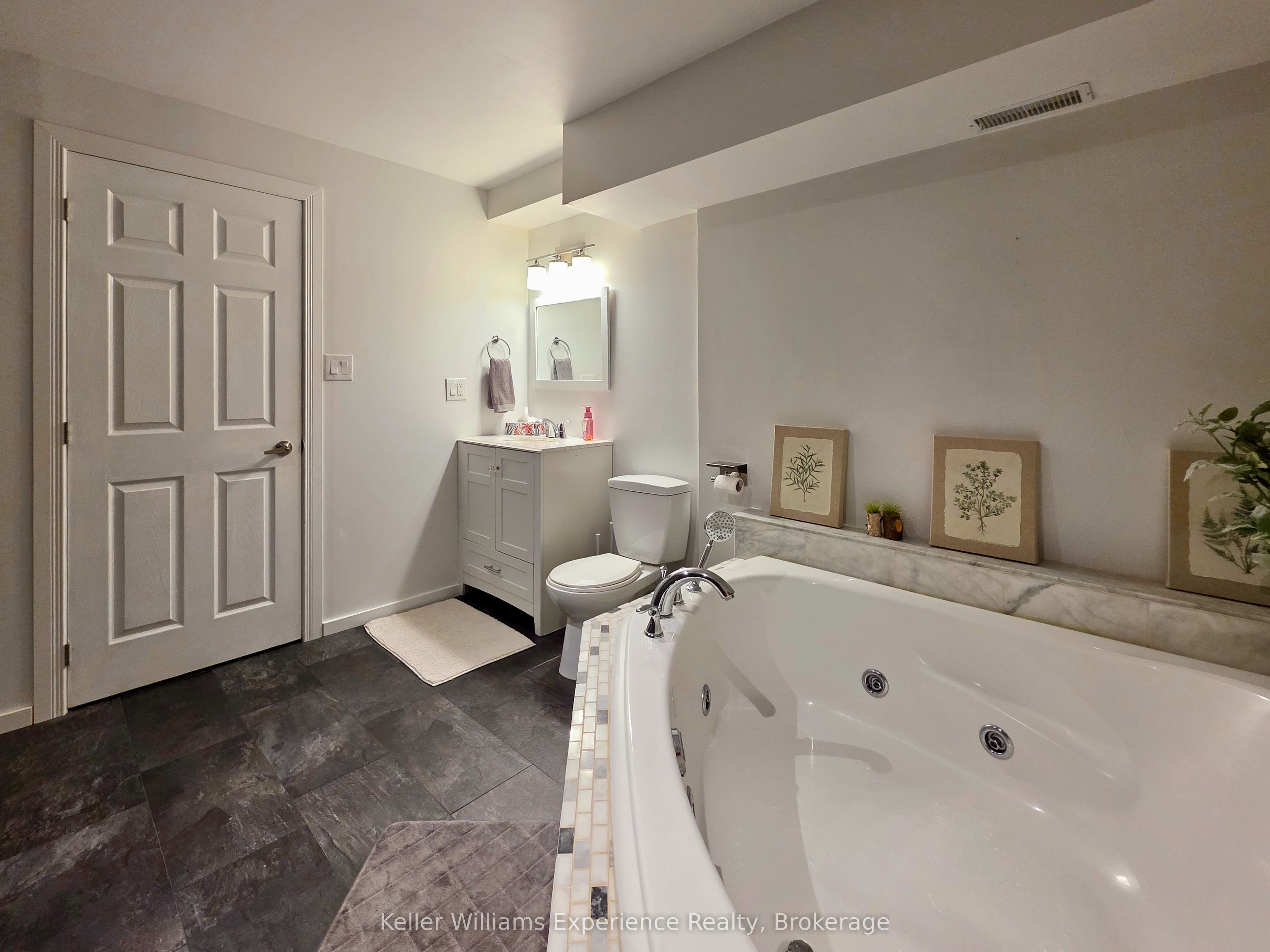 22 Rosemead Close Property Photo 40
