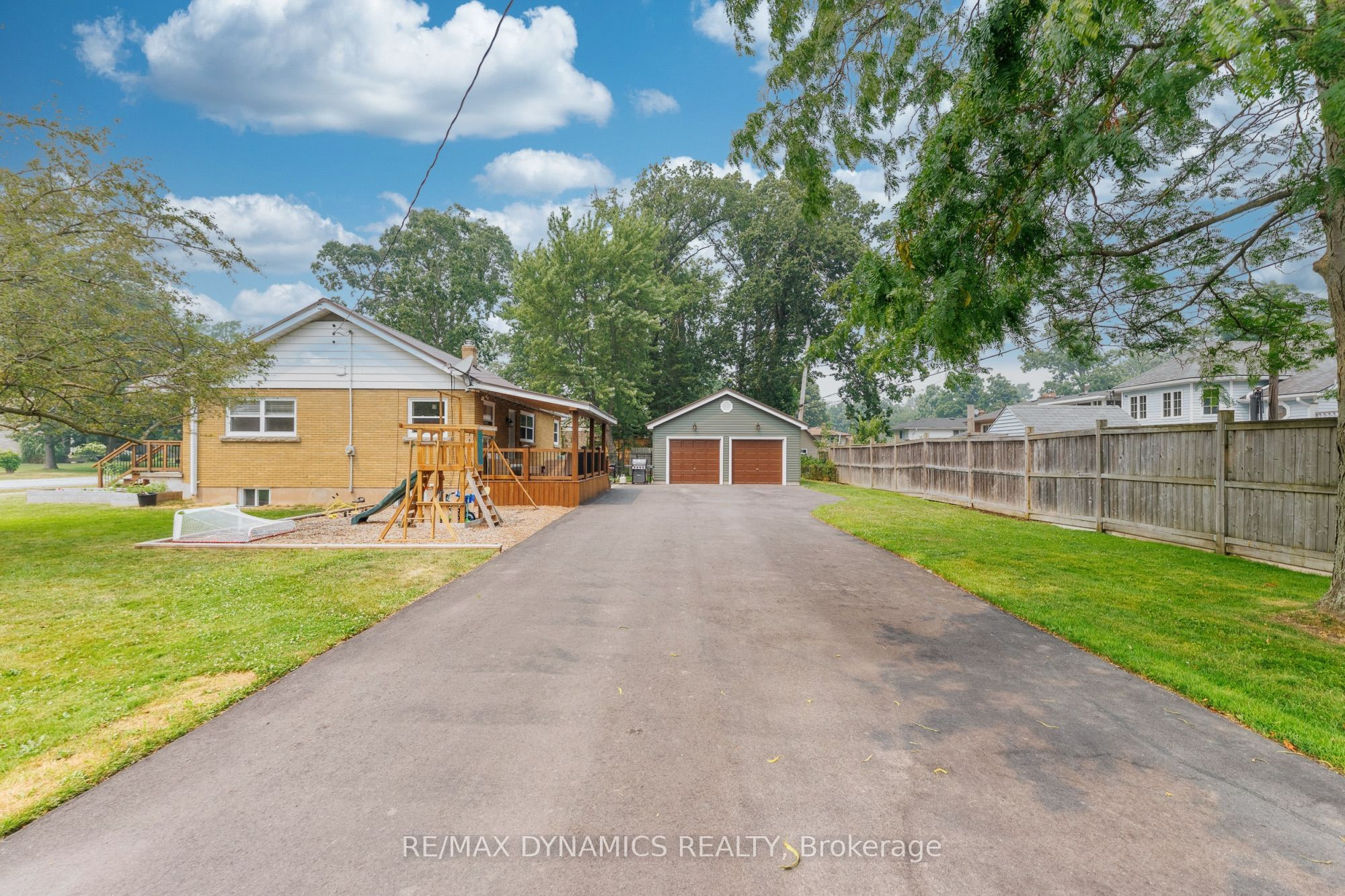 586 Lakeside Road Property Photo 7