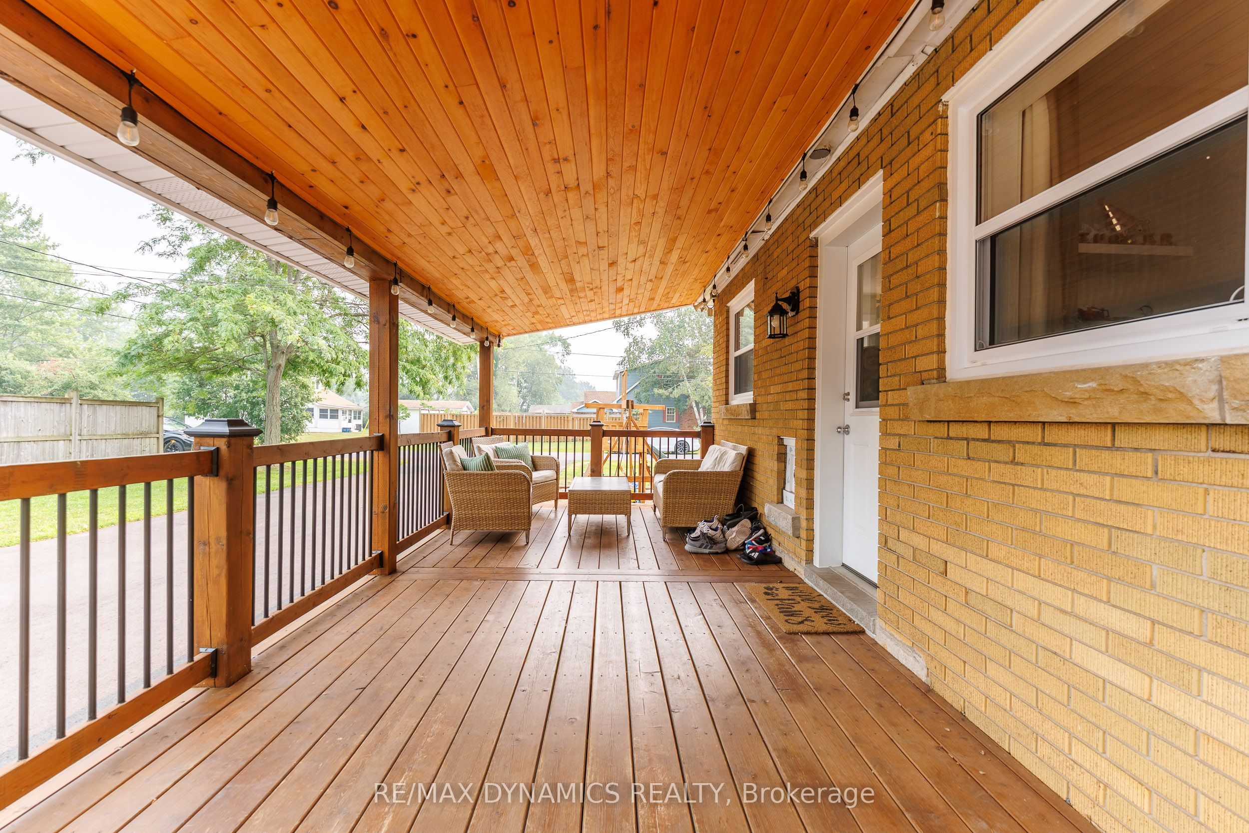 586 Lakeside Road Property Photo 15