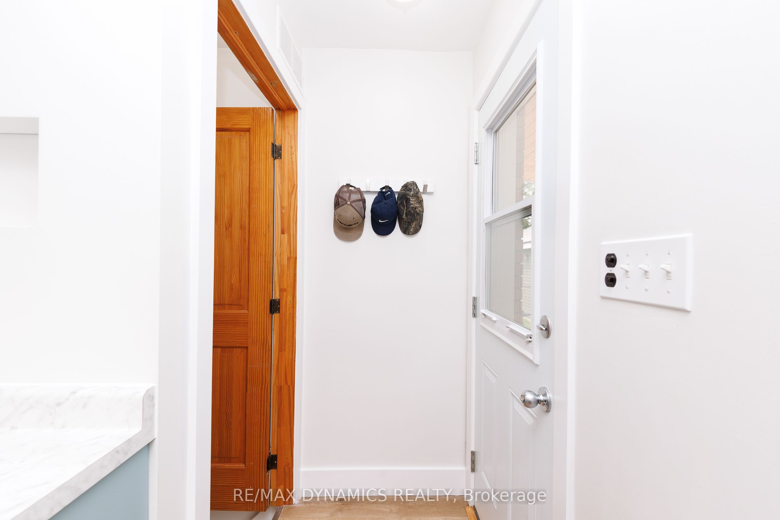 586 Lakeside Road Property Photo 17