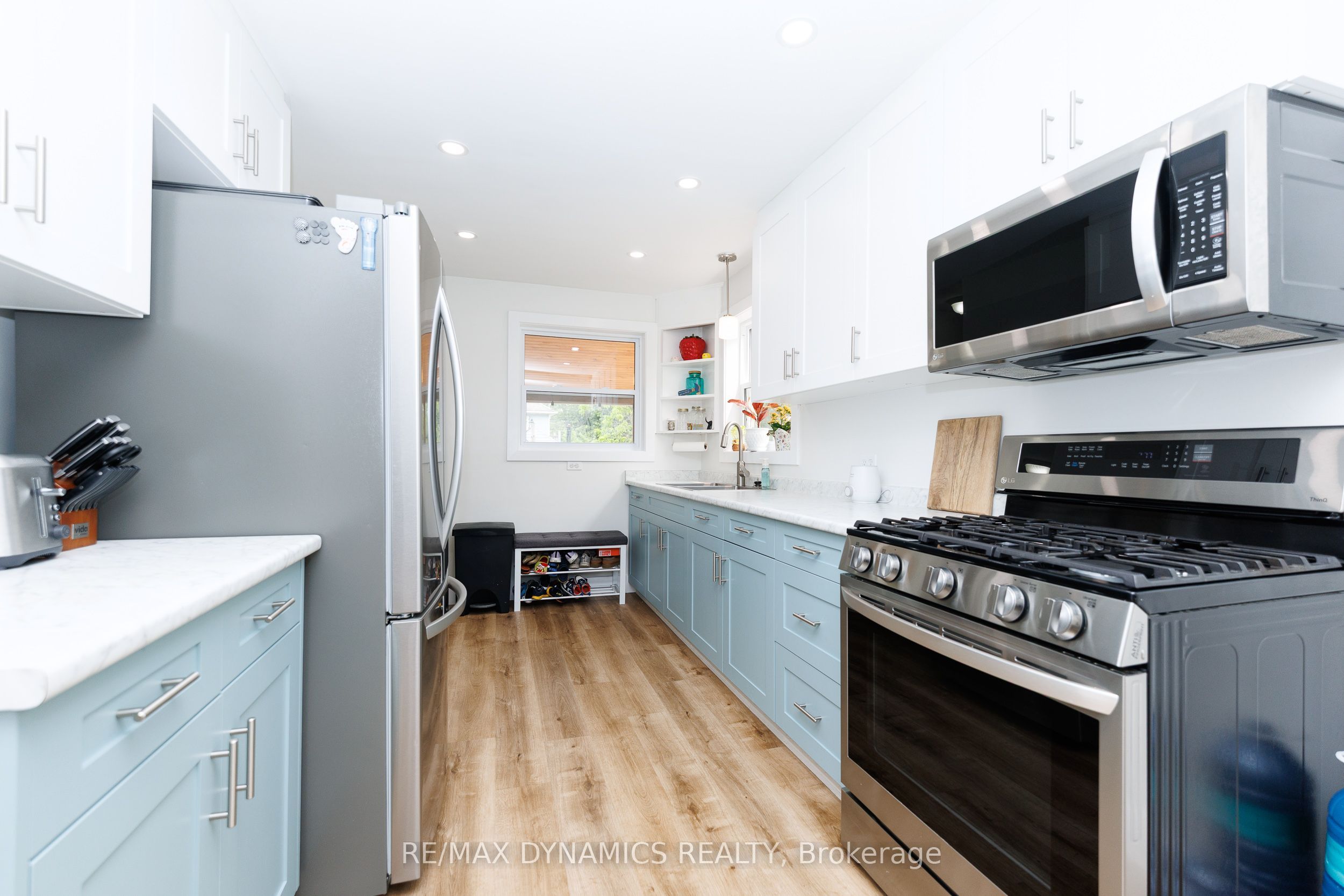 586 Lakeside Road Property Photo 20