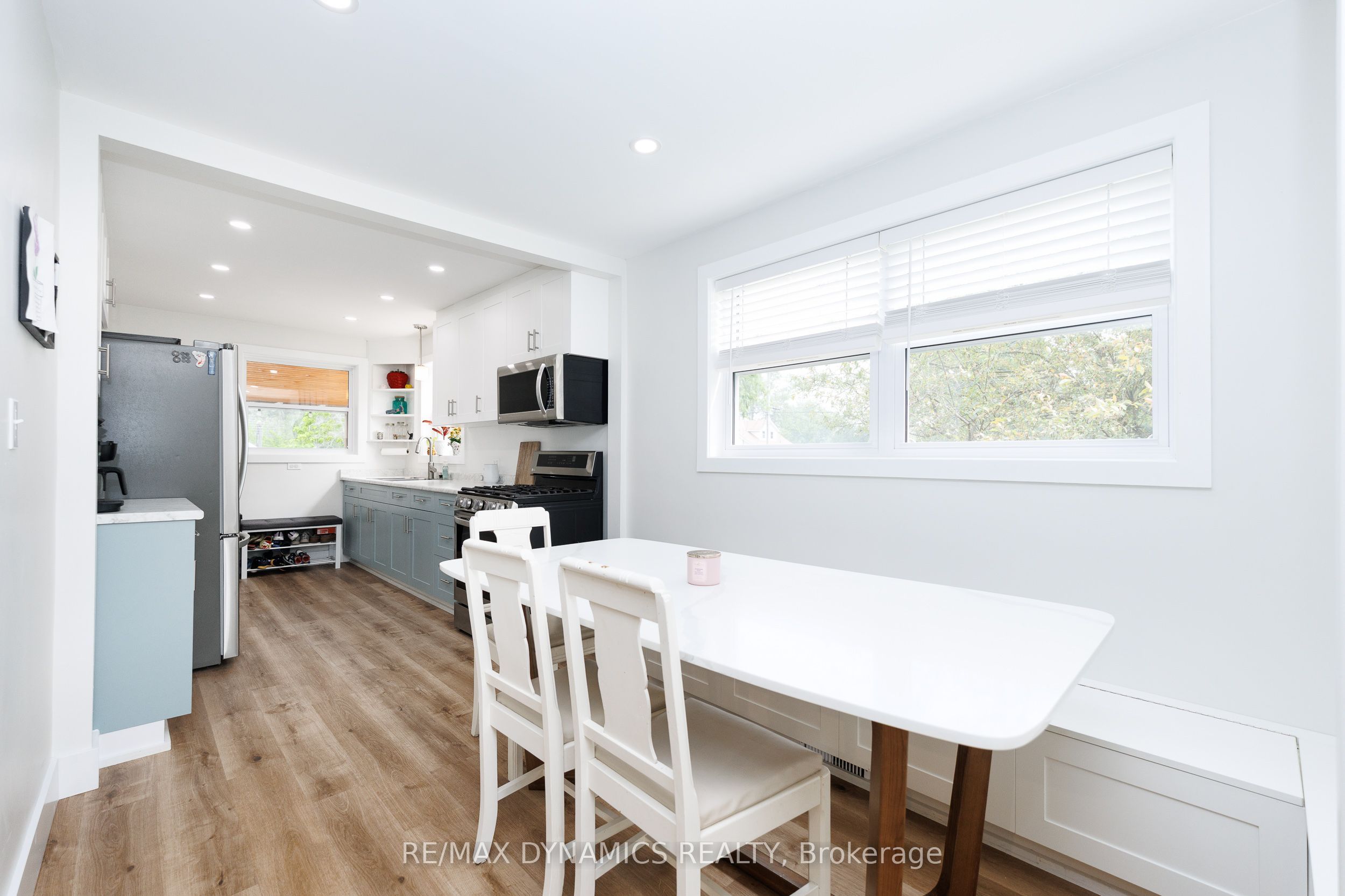 586 Lakeside Road Property Photo 21
