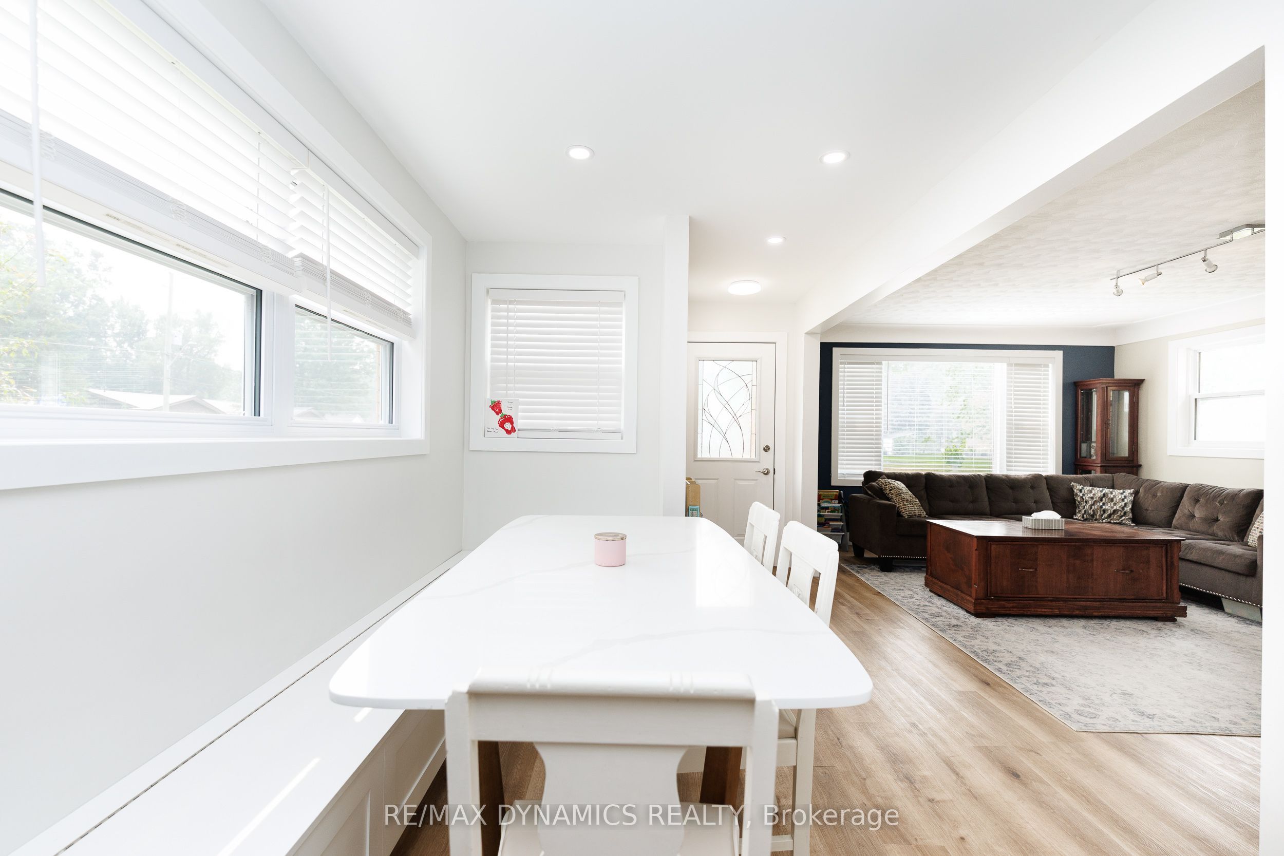 586 Lakeside Road Property Photo 22