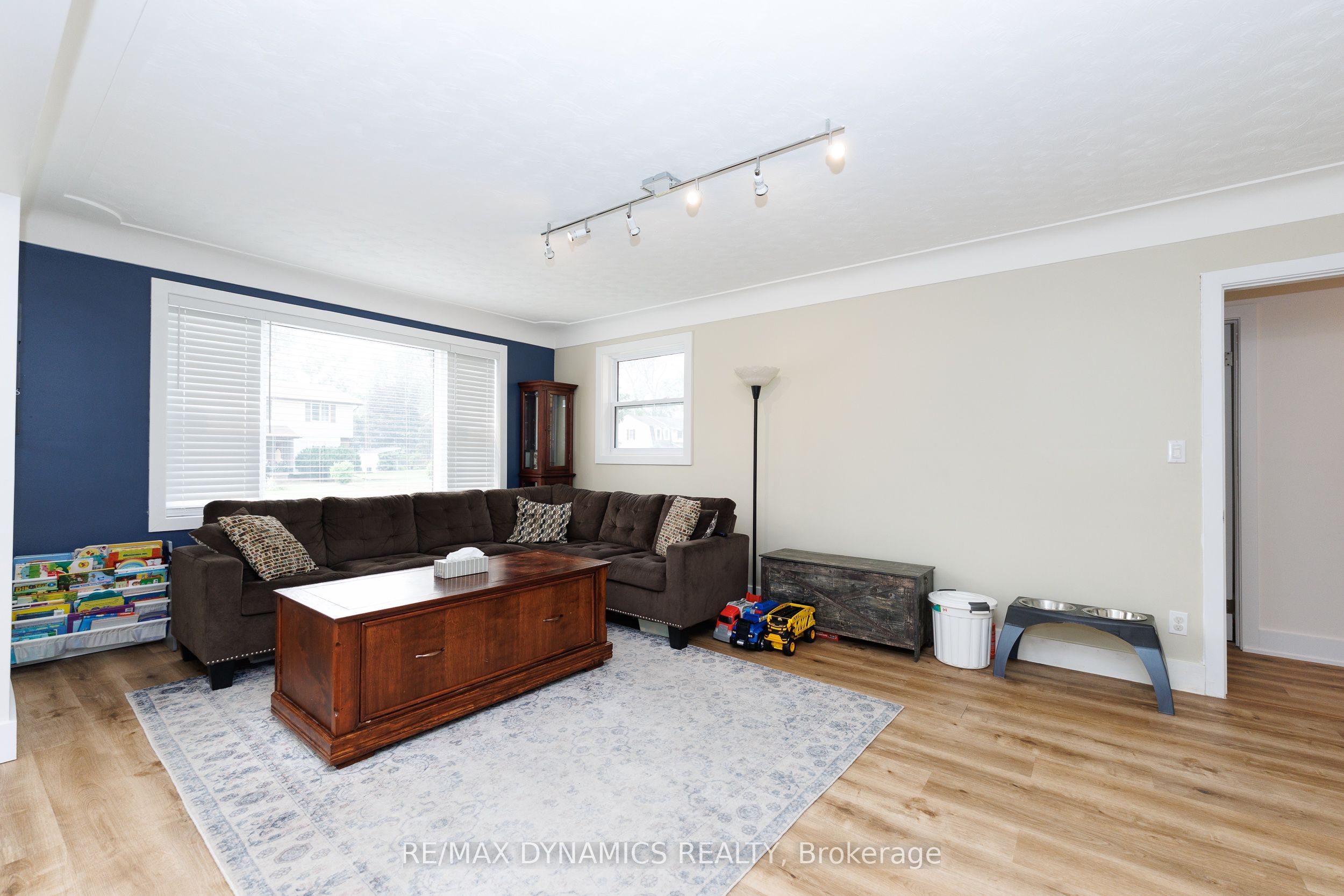 586 Lakeside Road Property Photo 24