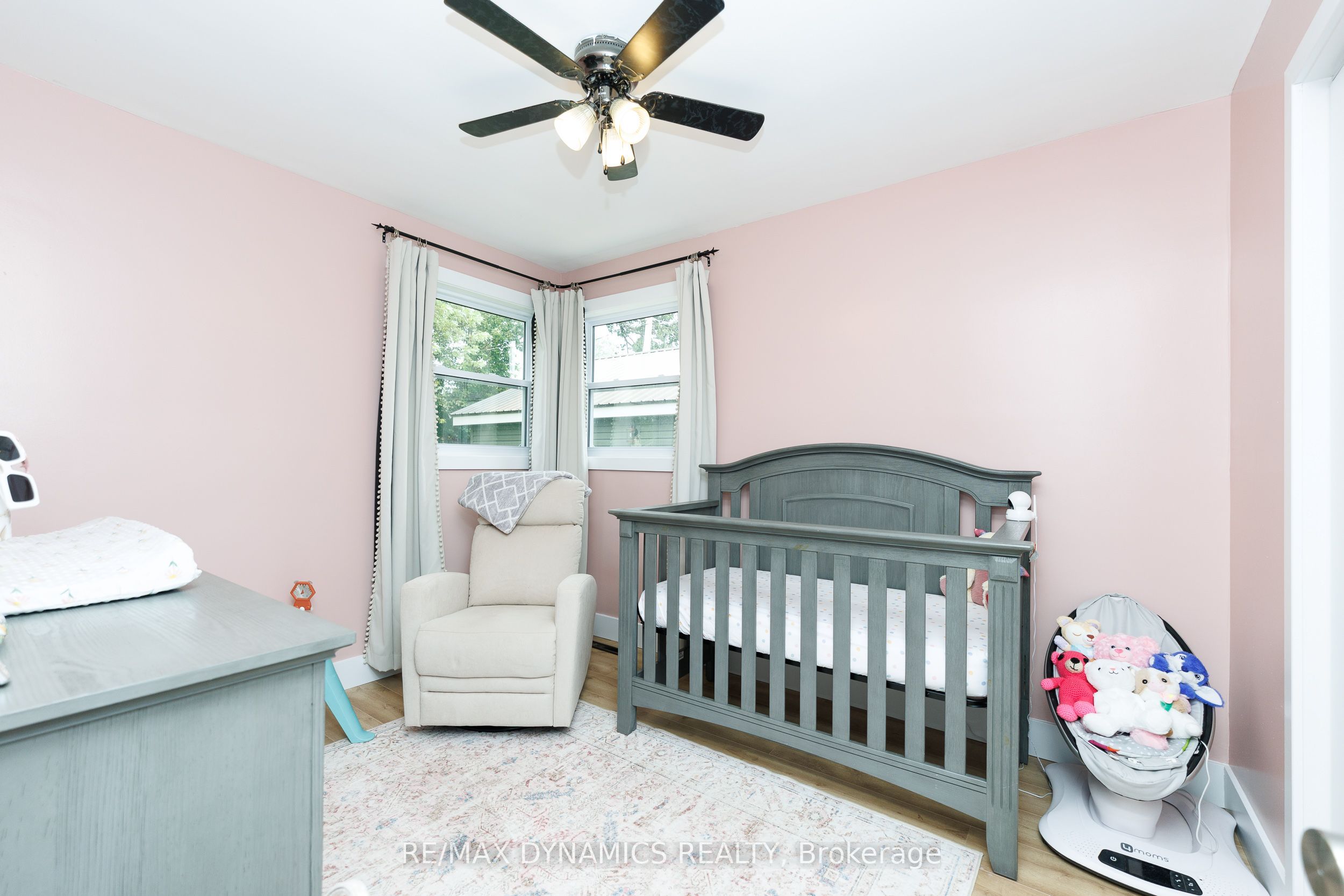 586 Lakeside Road Property Photo 31