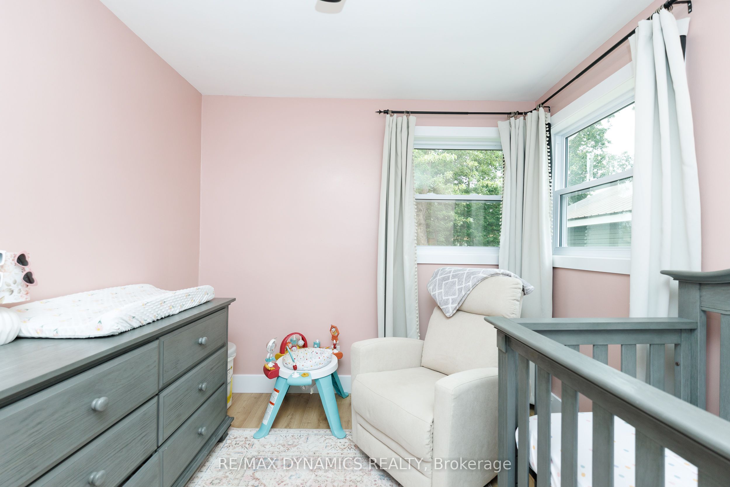 586 Lakeside Road Property Photo 32