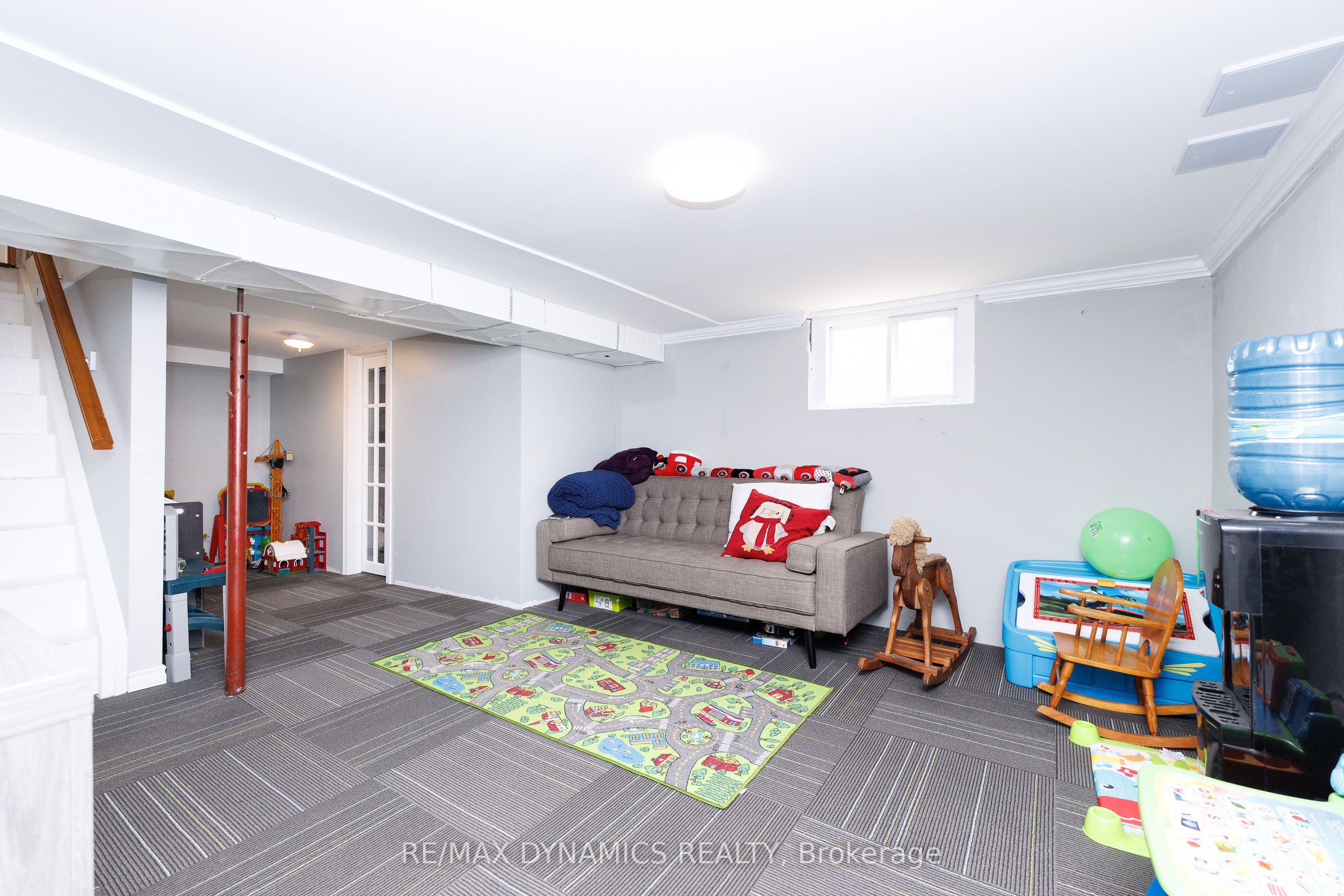 586 Lakeside Road Property Photo 37