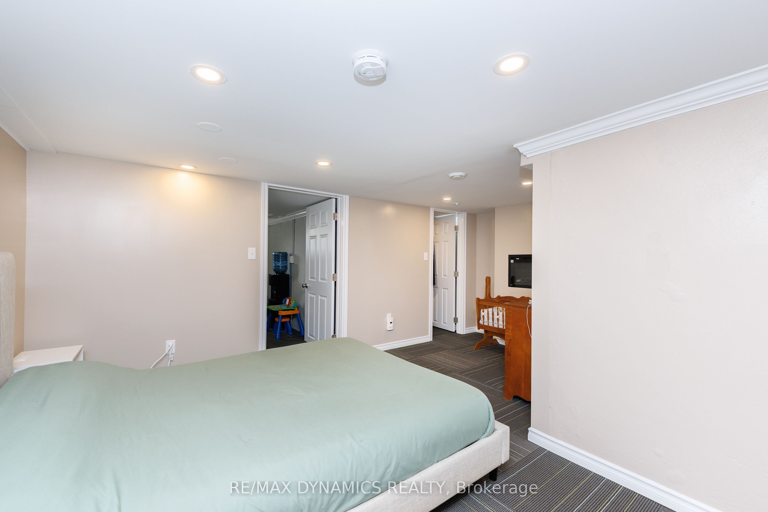 586 Lakeside Road Property Photo 43