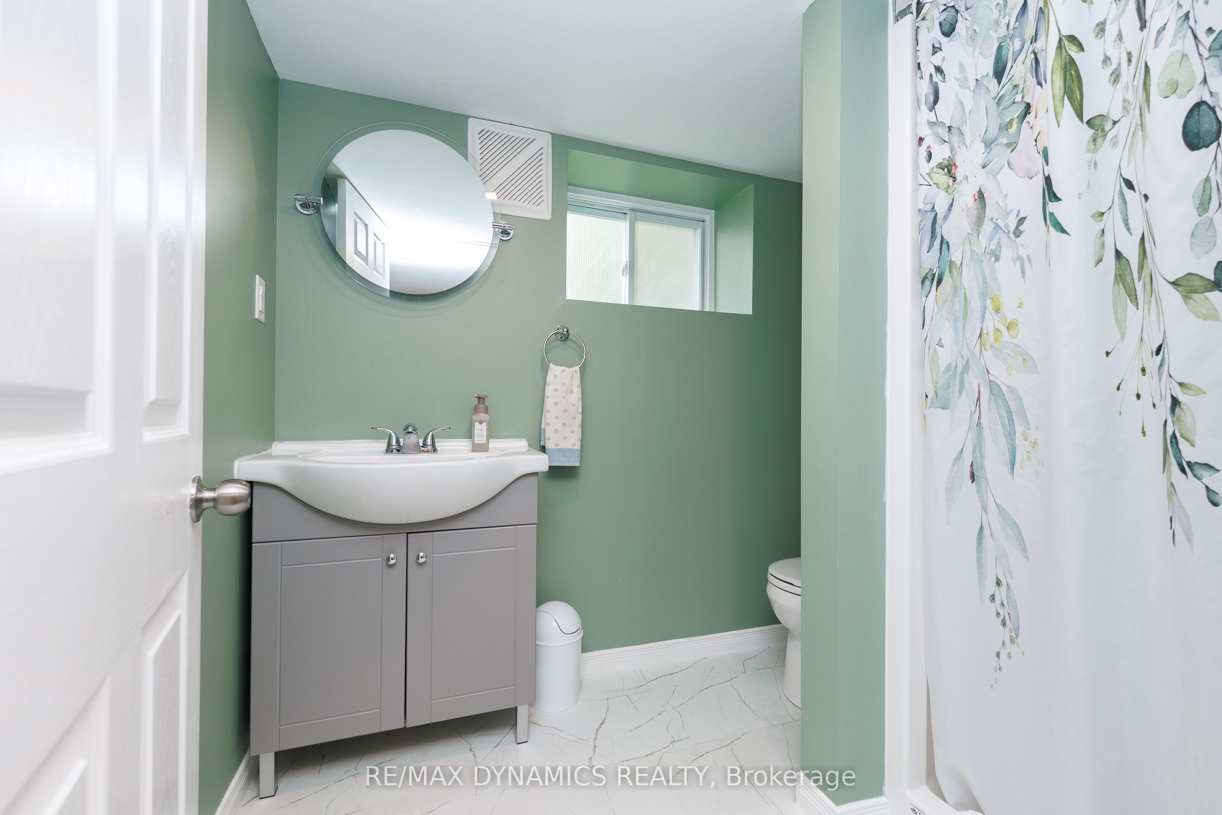 586 Lakeside Road Property Photo 44