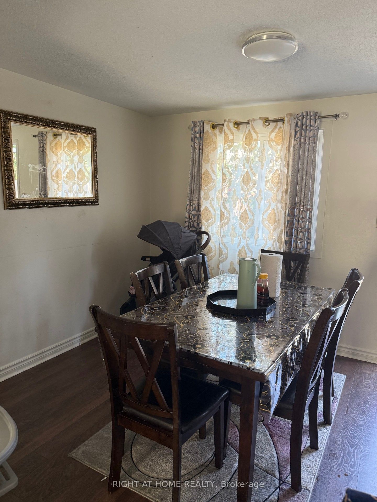 1552 Beaverpond Drive B Property Photo 6