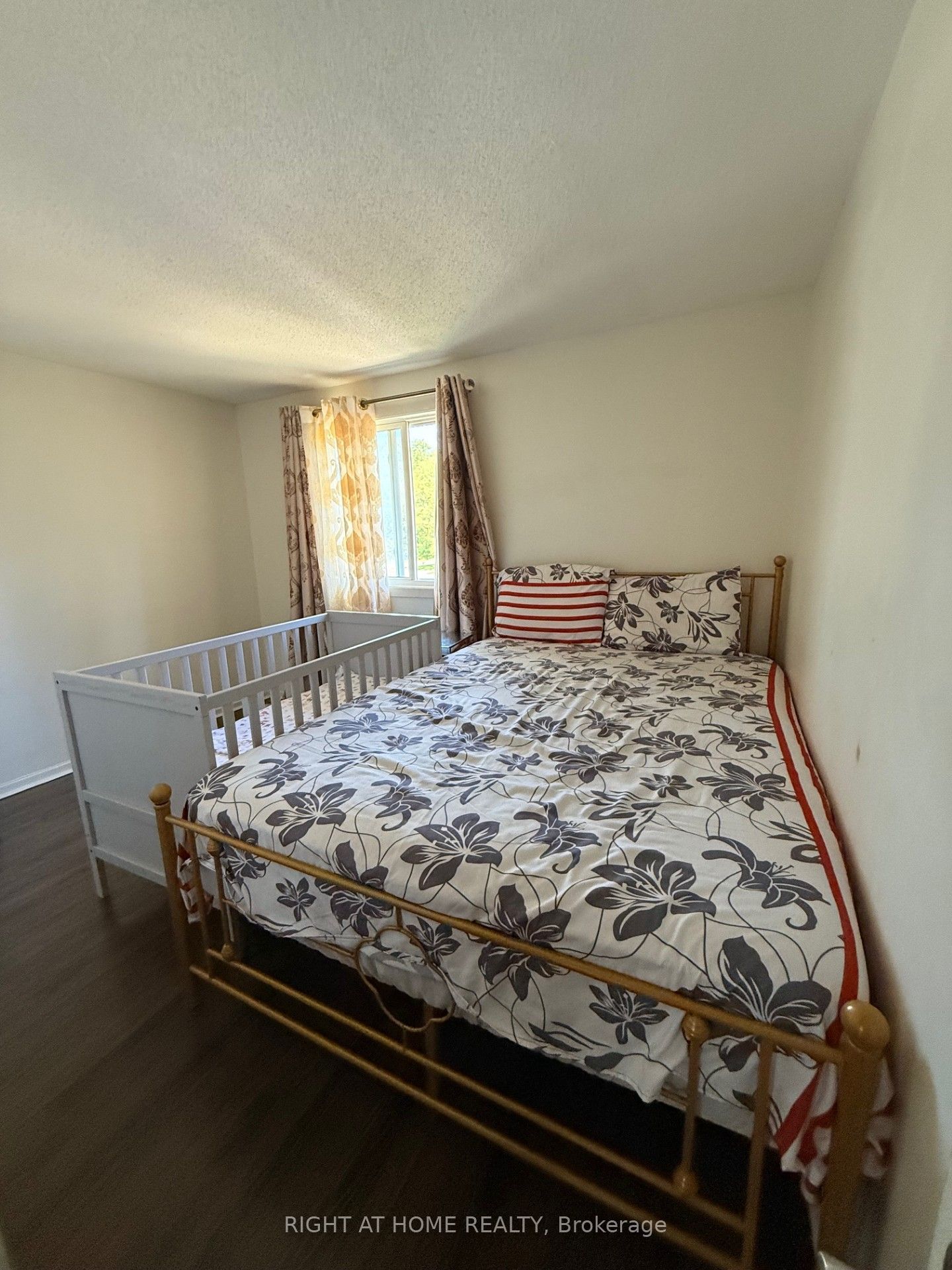 1552 Beaverpond Drive B Property Photo 7