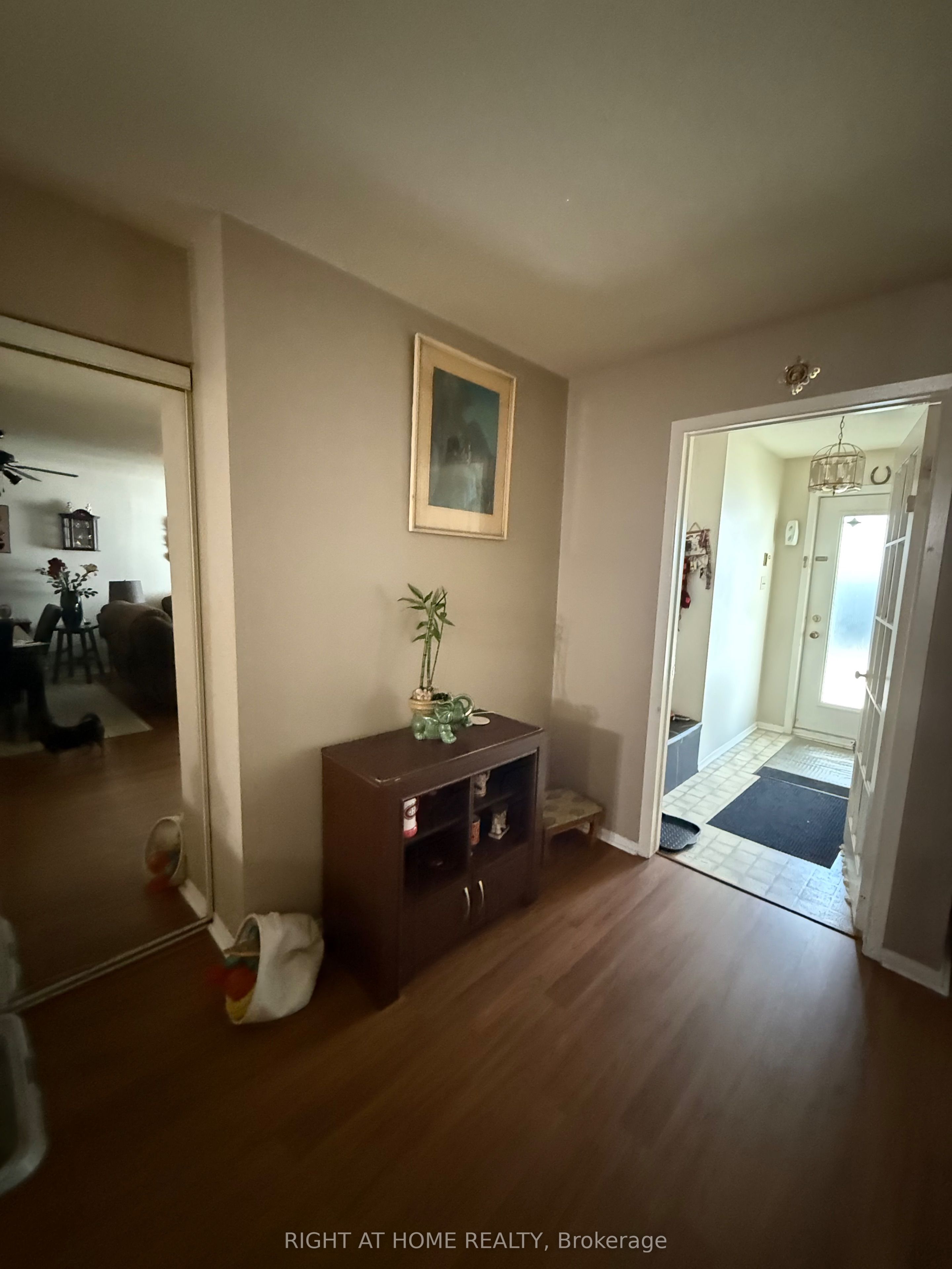 1035 Cummings Avenue E Property Photo 6