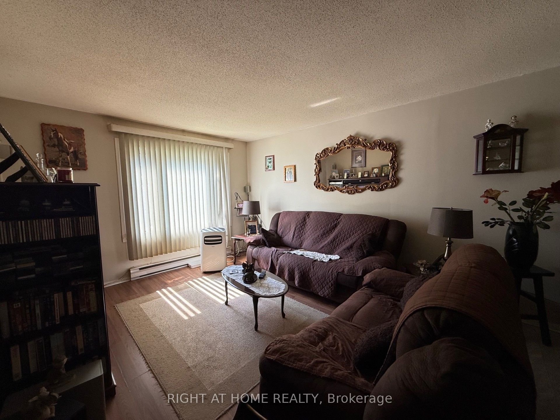 1035 Cummings Avenue E Property Photo 8