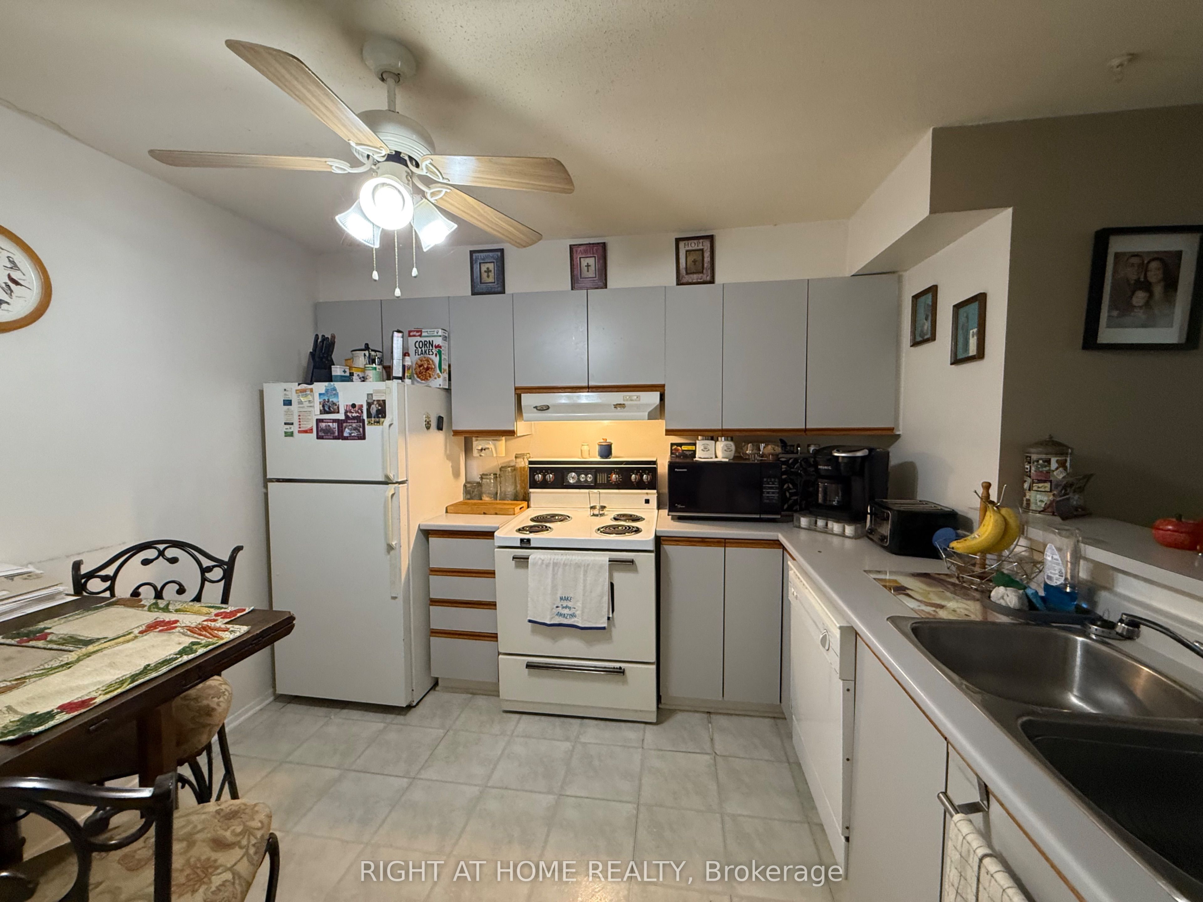 1035 Cummings Avenue E Property Photo 9