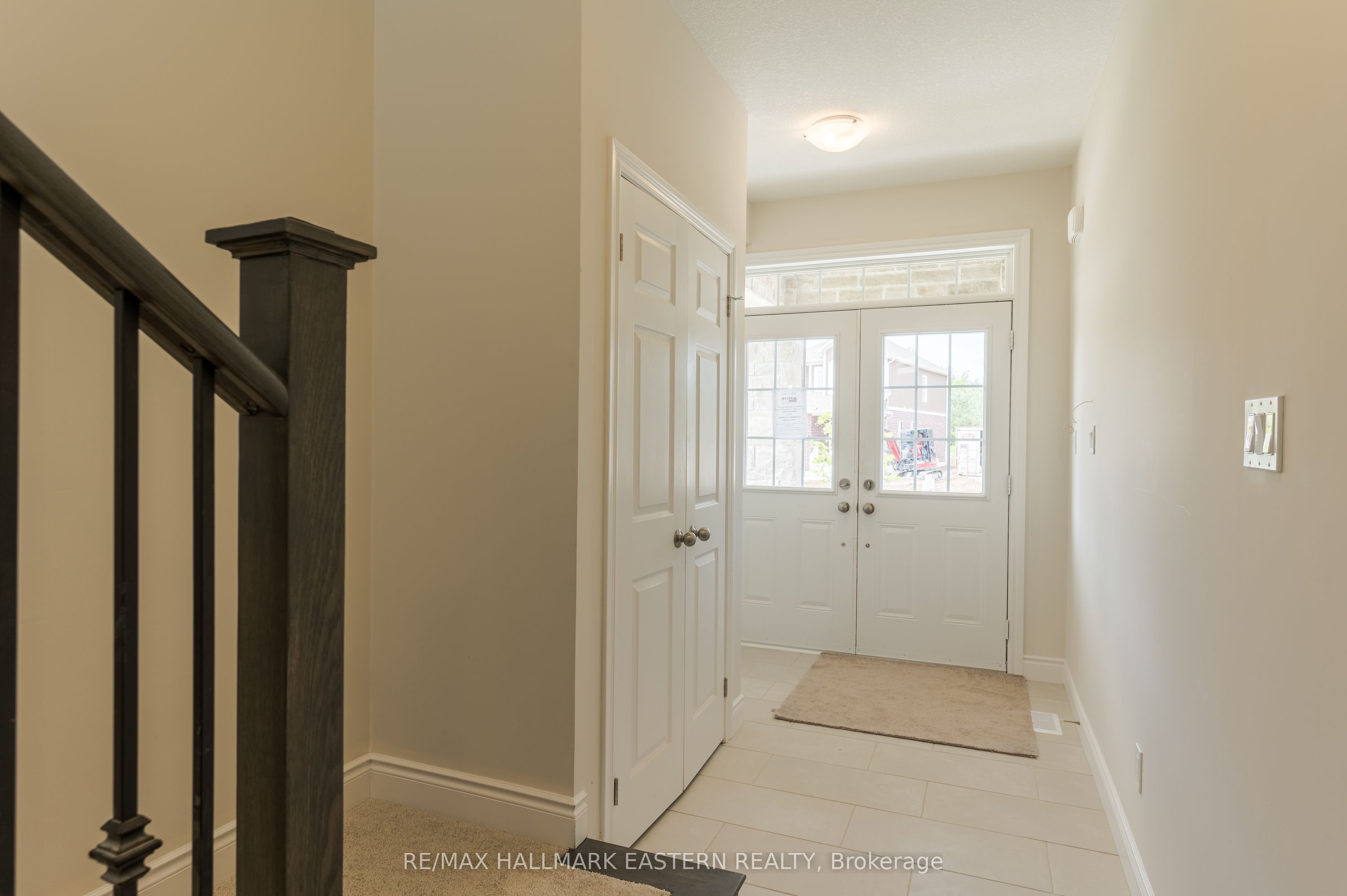 35 Coldbrook Drive Property Photo 2