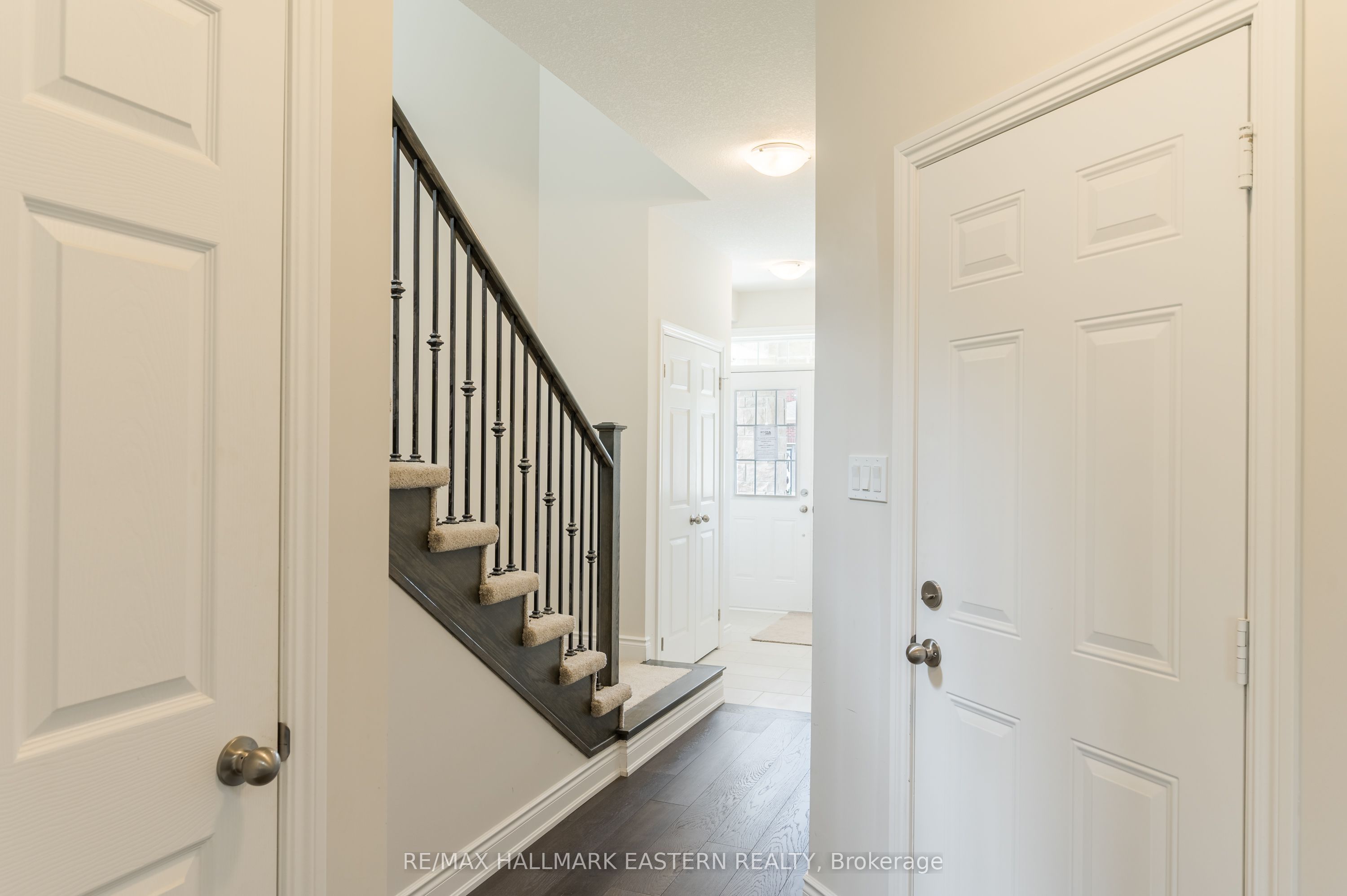 35 Coldbrook Drive Property Photo 4