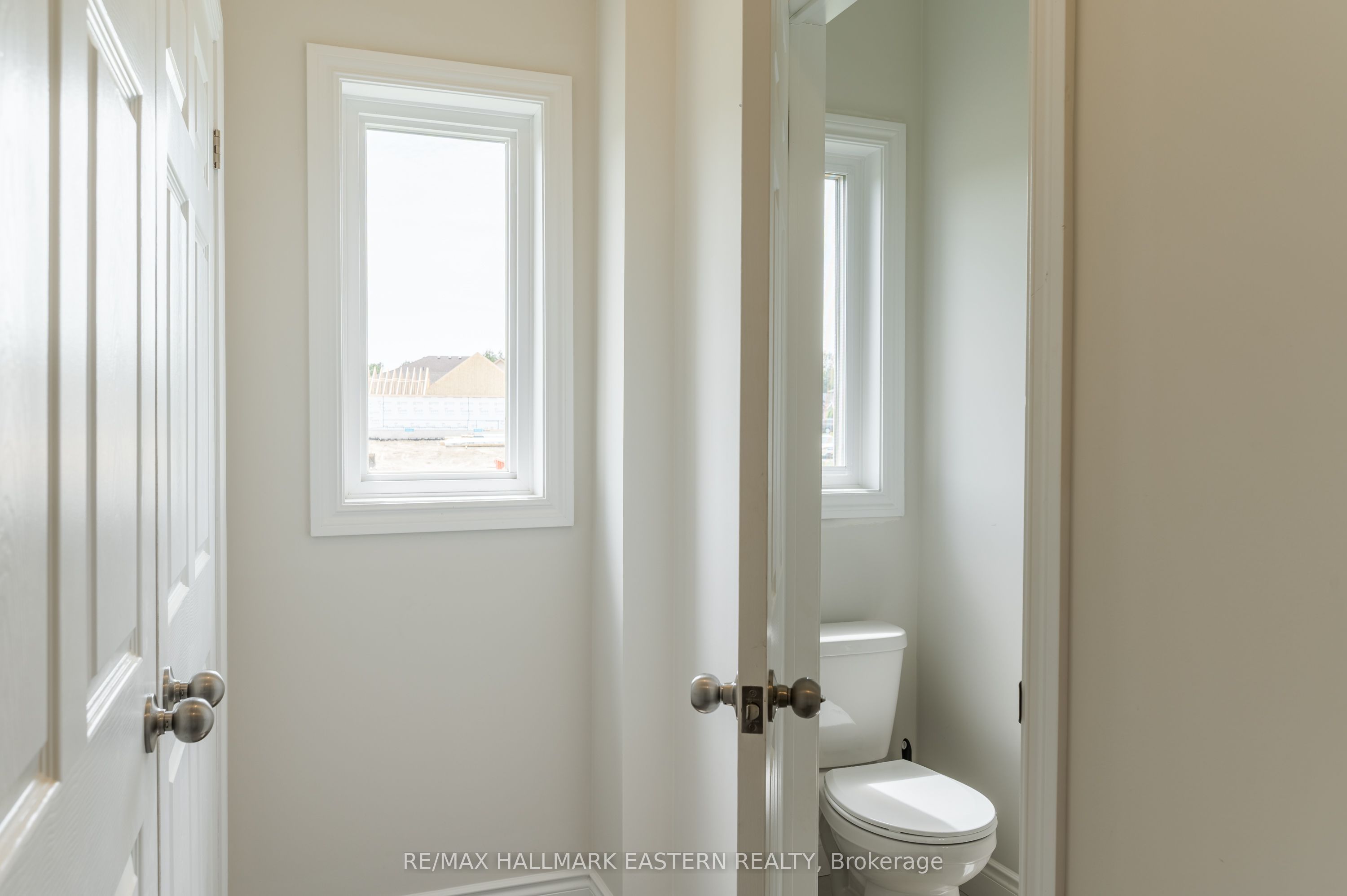 35 Coldbrook Drive Property Photo 5