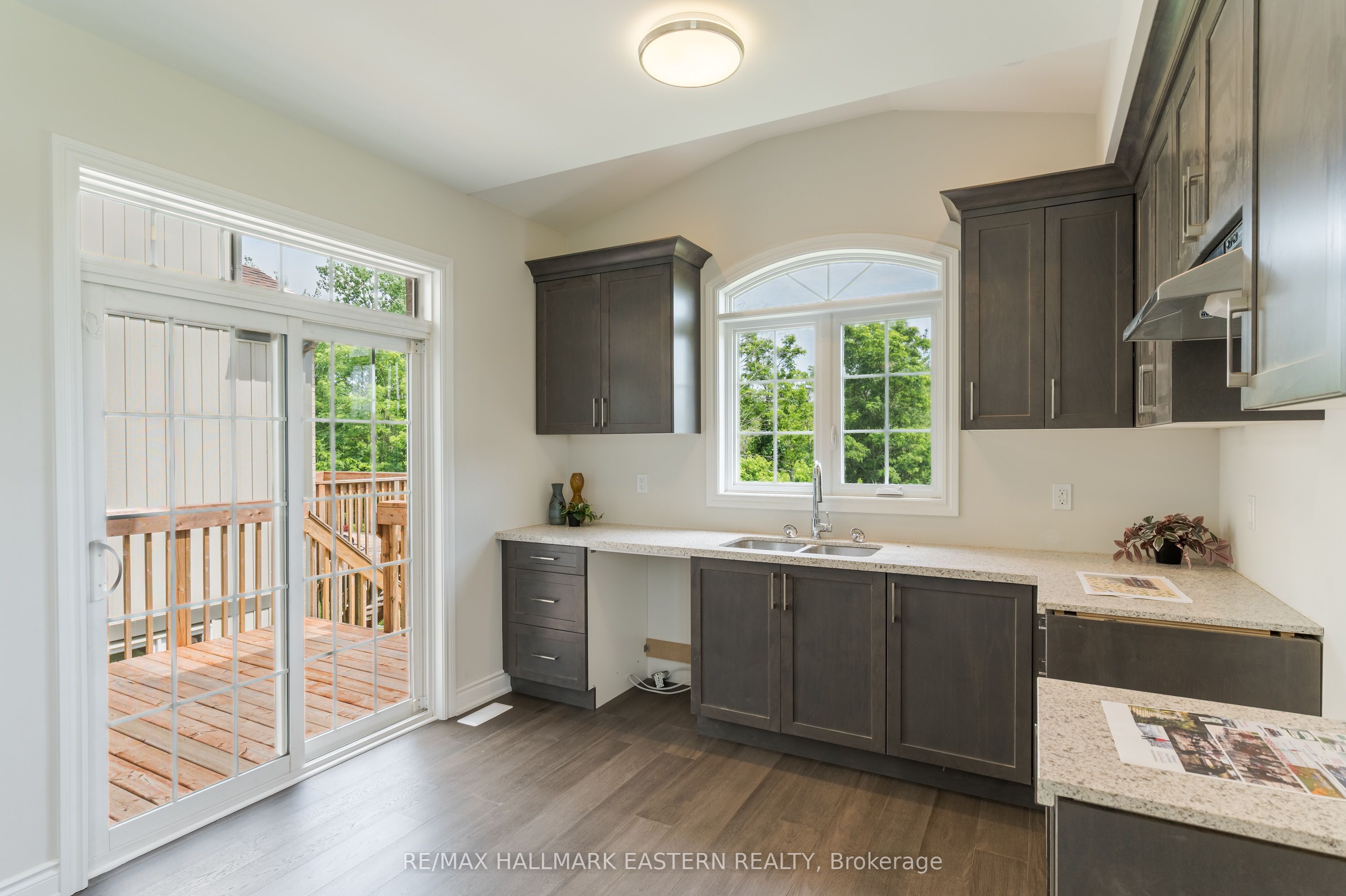 35 Coldbrook Drive Property Photo 15