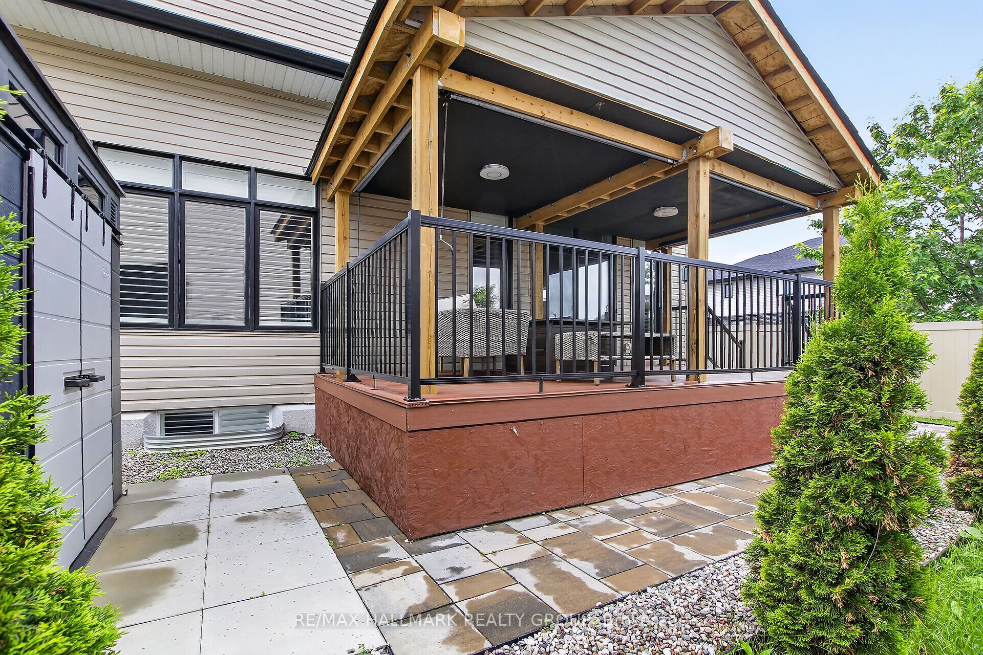 341 Serenade Crescent Property Photo 29