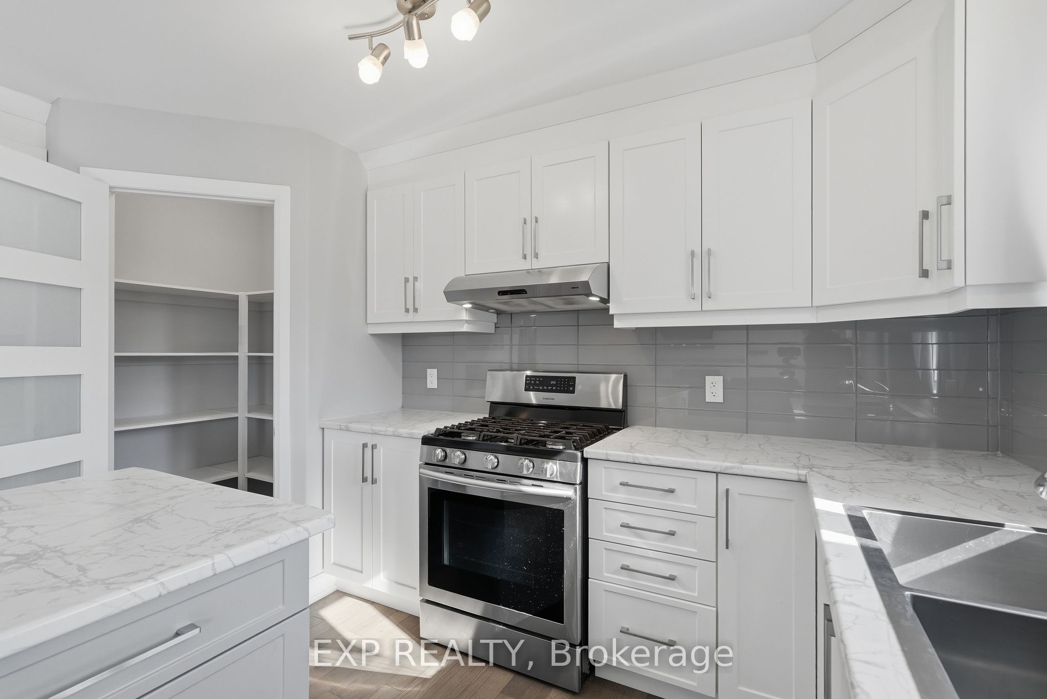 224 Capri Avenue Property Photo 14