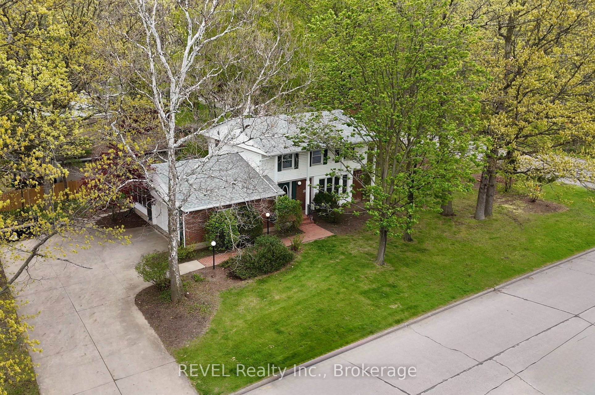 19 Woodington Crescent Property Photo 35