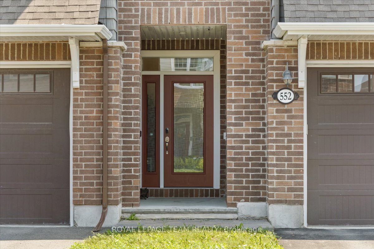 552 Jackdaw Avenue Property Photo 2