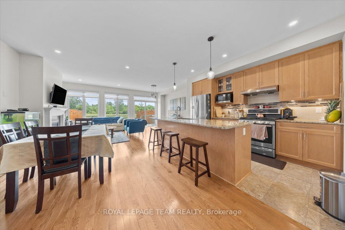 552 Jackdaw Avenue Property Photo 6