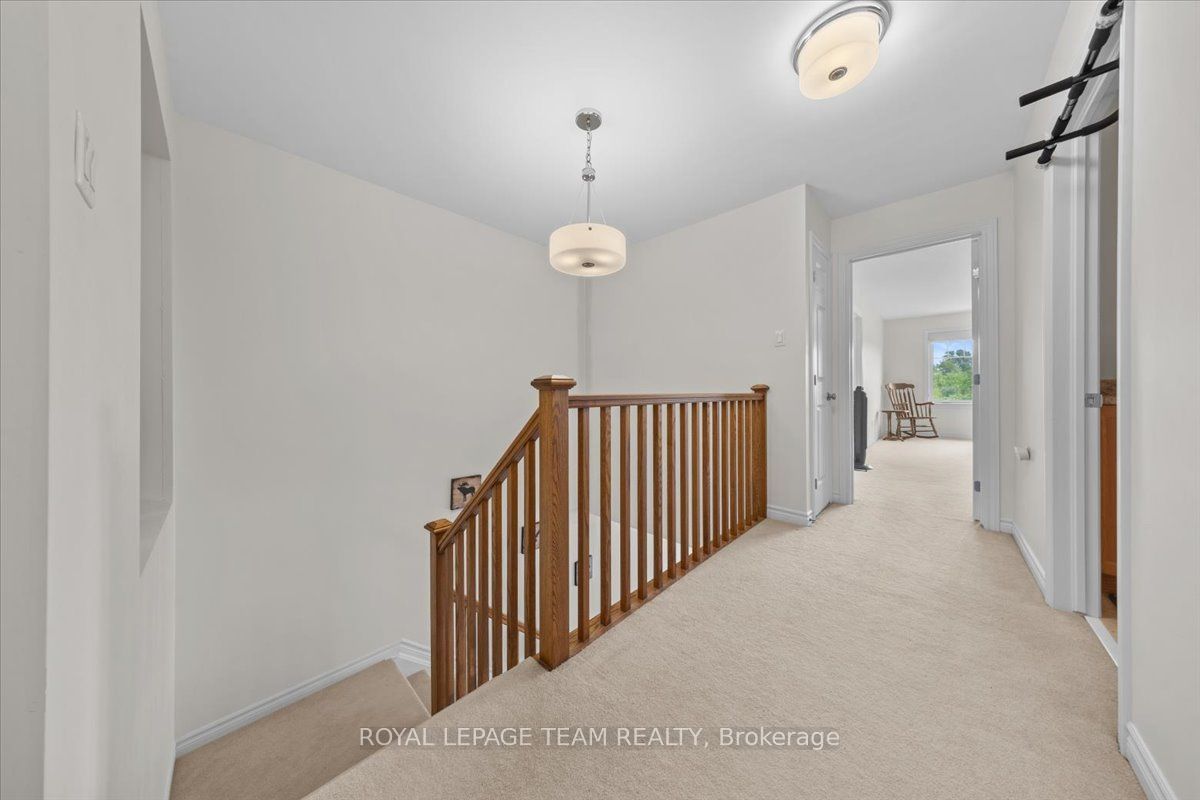 552 Jackdaw Avenue Property Photo 17