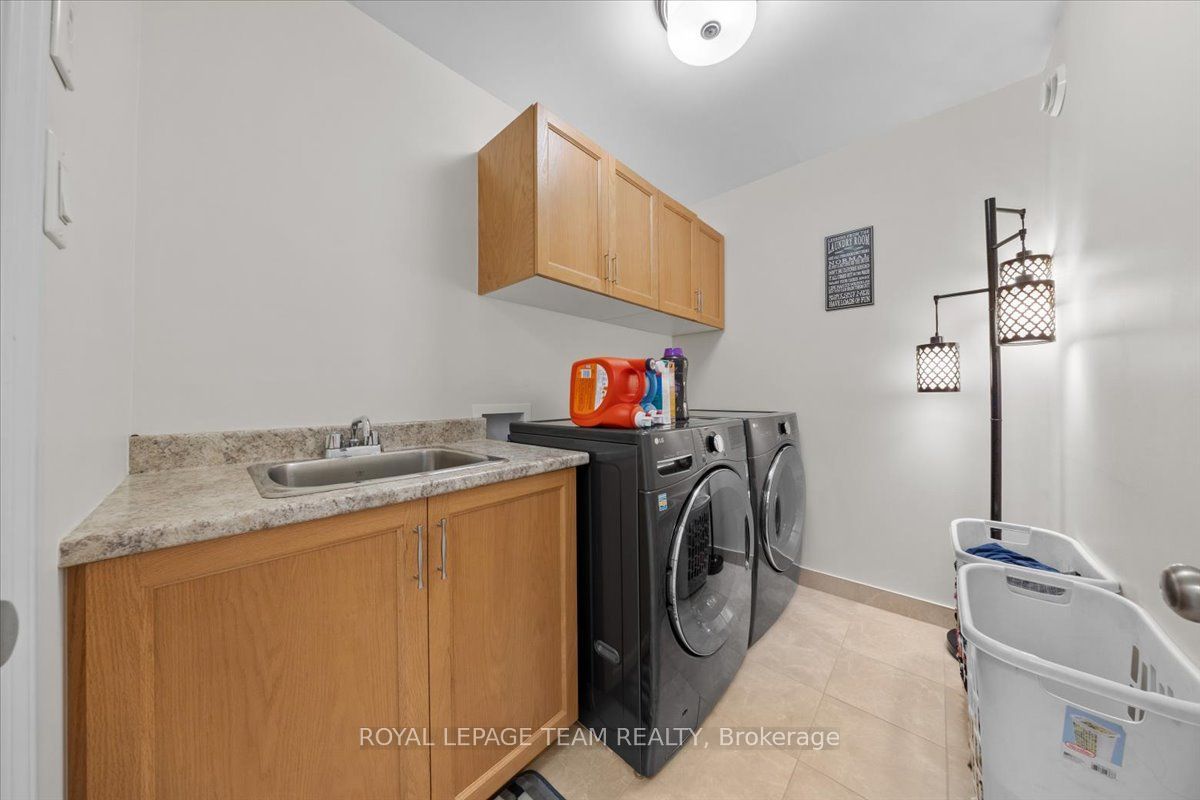 552 Jackdaw Avenue Property Photo 24