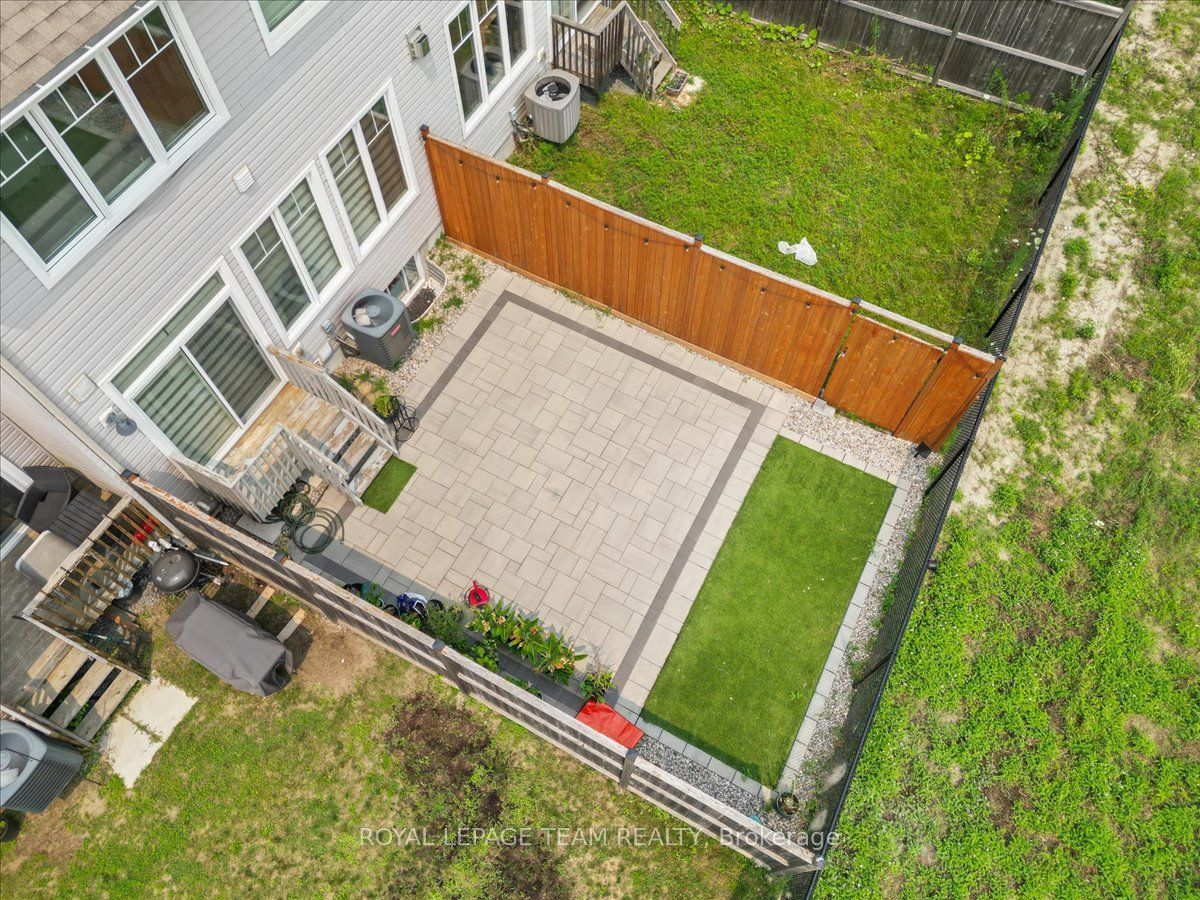 552 Jackdaw Avenue Property Photo 29