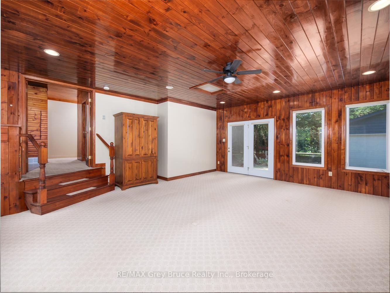 30 Riverside Place Property Photo 7