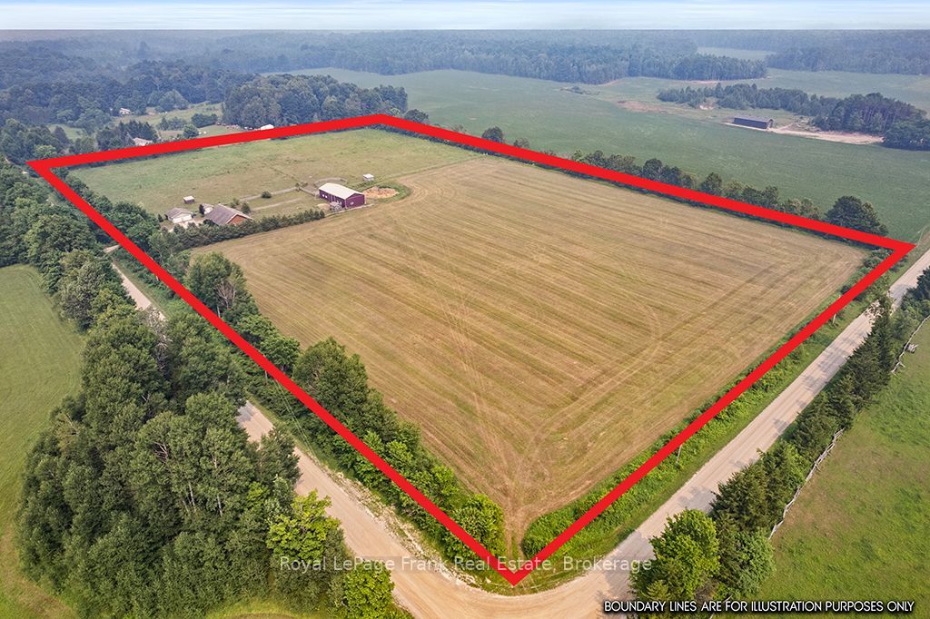 720472 20 Side Road Property Photo 2