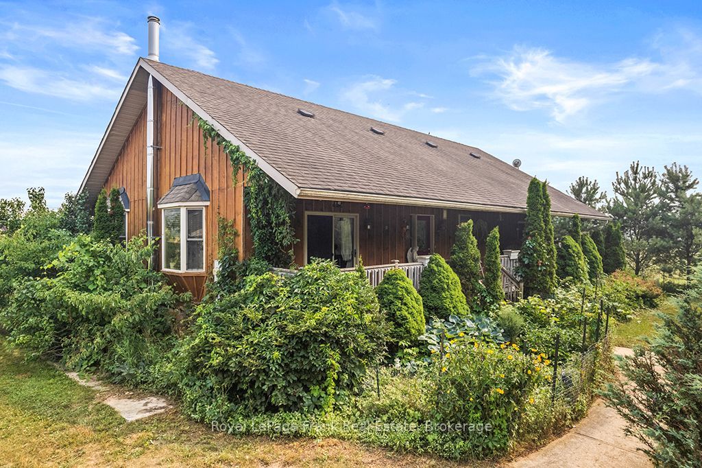 720472 20 Side Road Property Photo 6