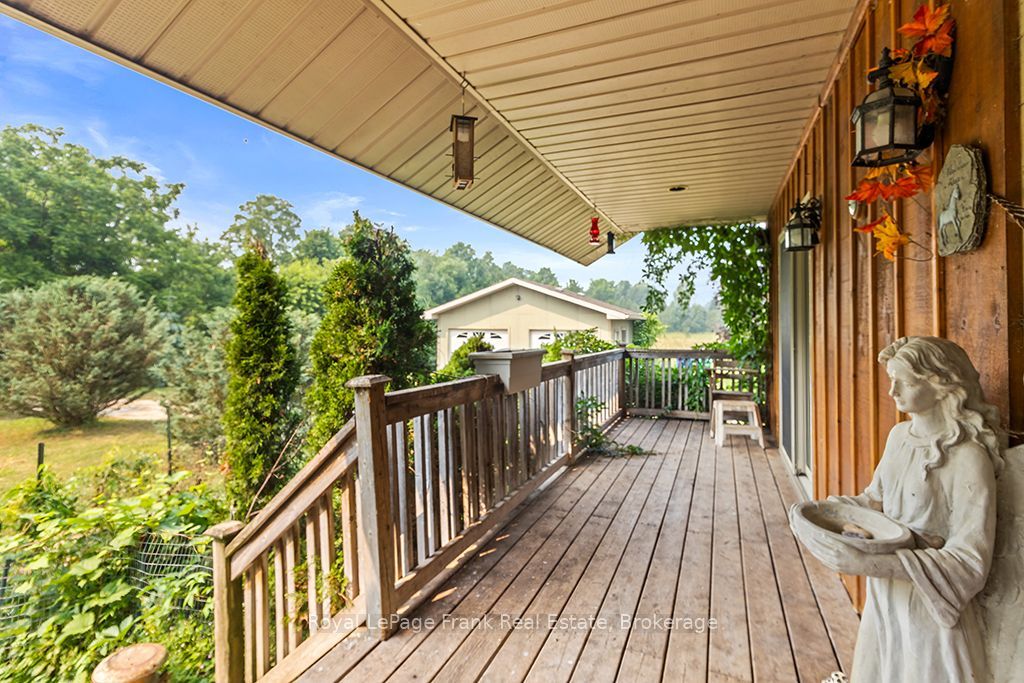 720472 20 Side Road Property Photo 8