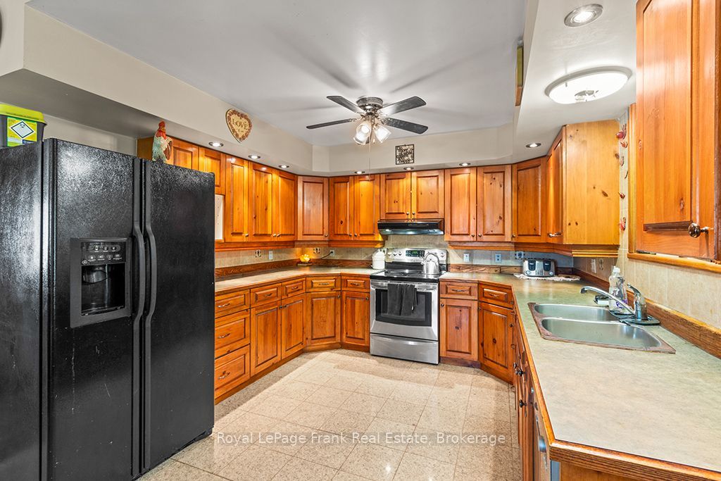720472 20 Side Road Property Photo 11