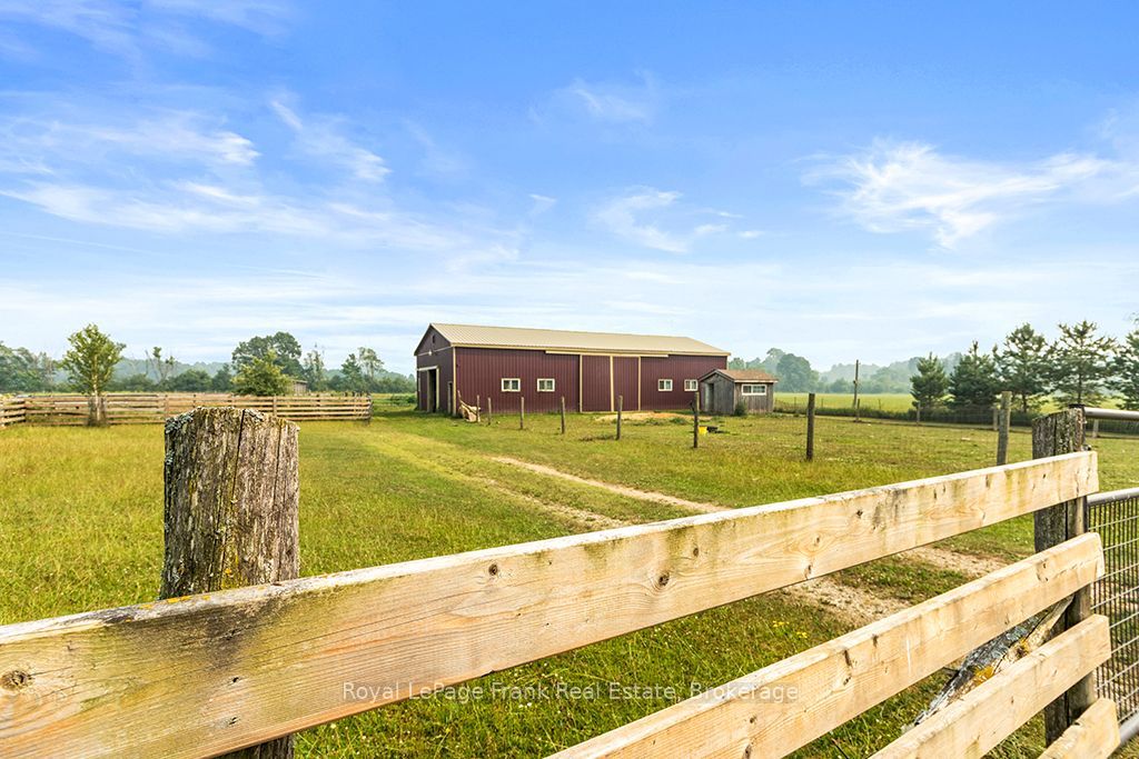 720472 20 Side Road Property Photo 34