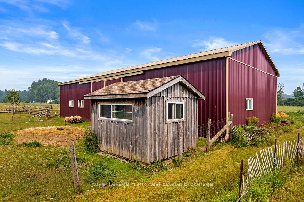720472 20 Side Road Property Photo 35