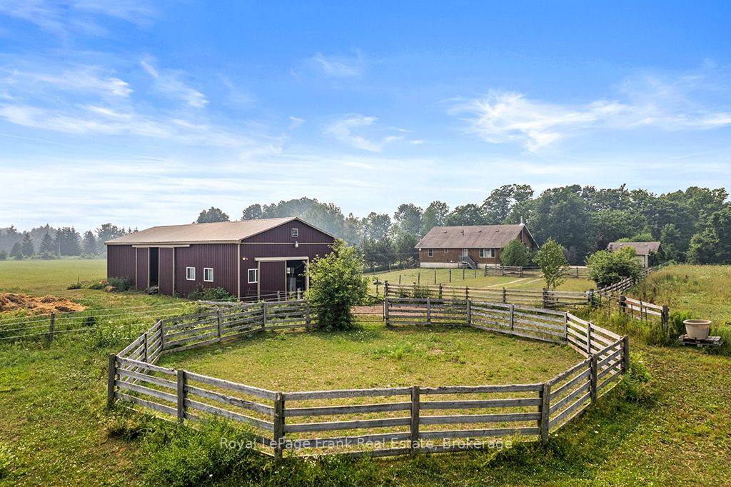 720472 20 Side Road Property Photo 41