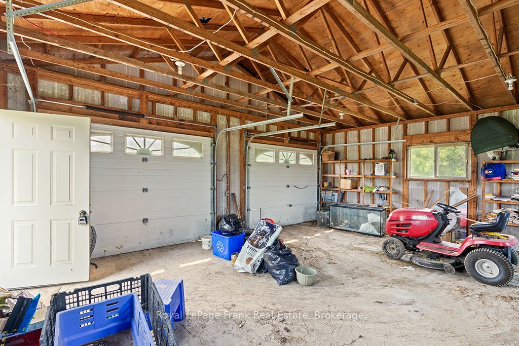720472 20 Side Road Property Photo 44
