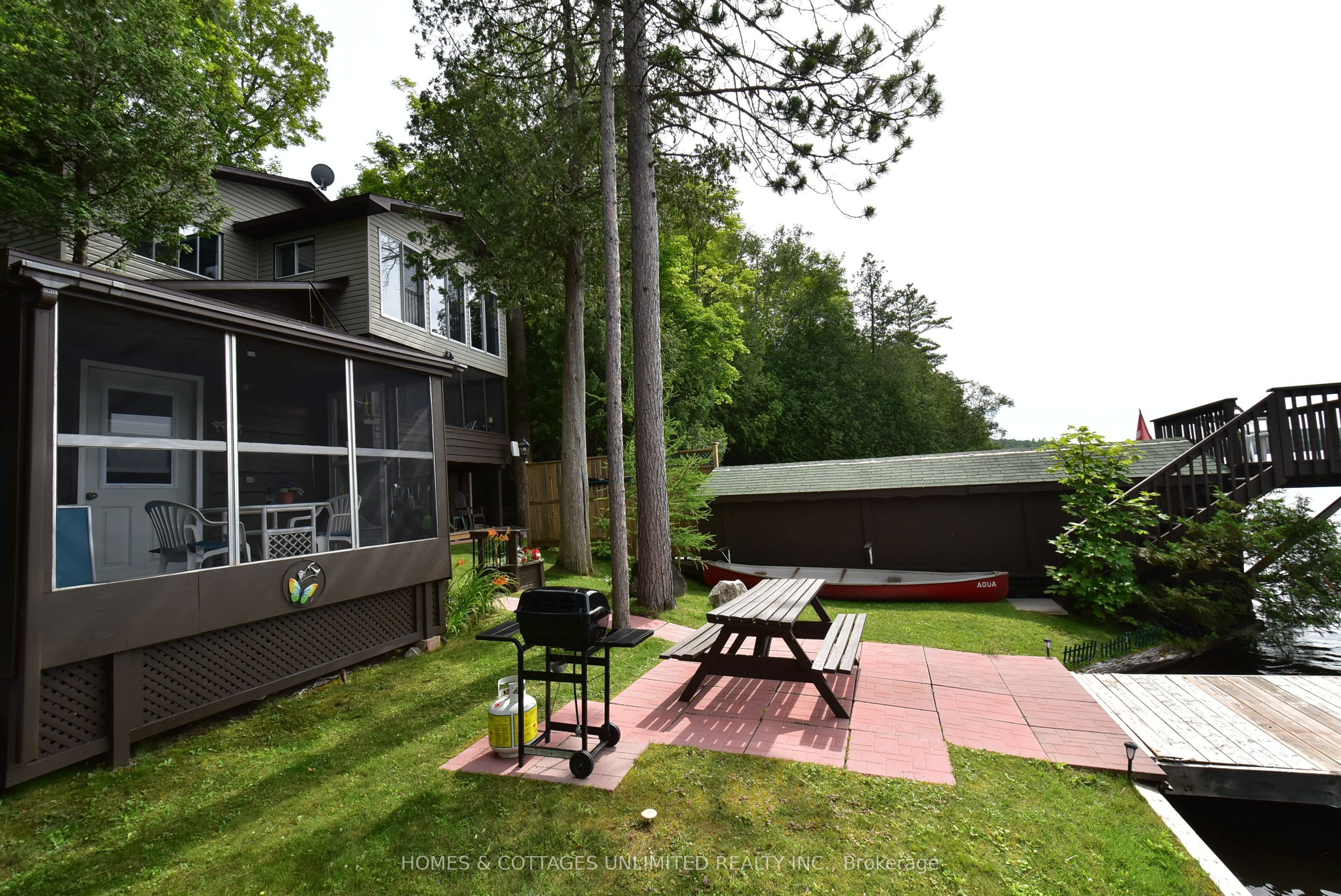 1070 Young Lane Property Photo 4