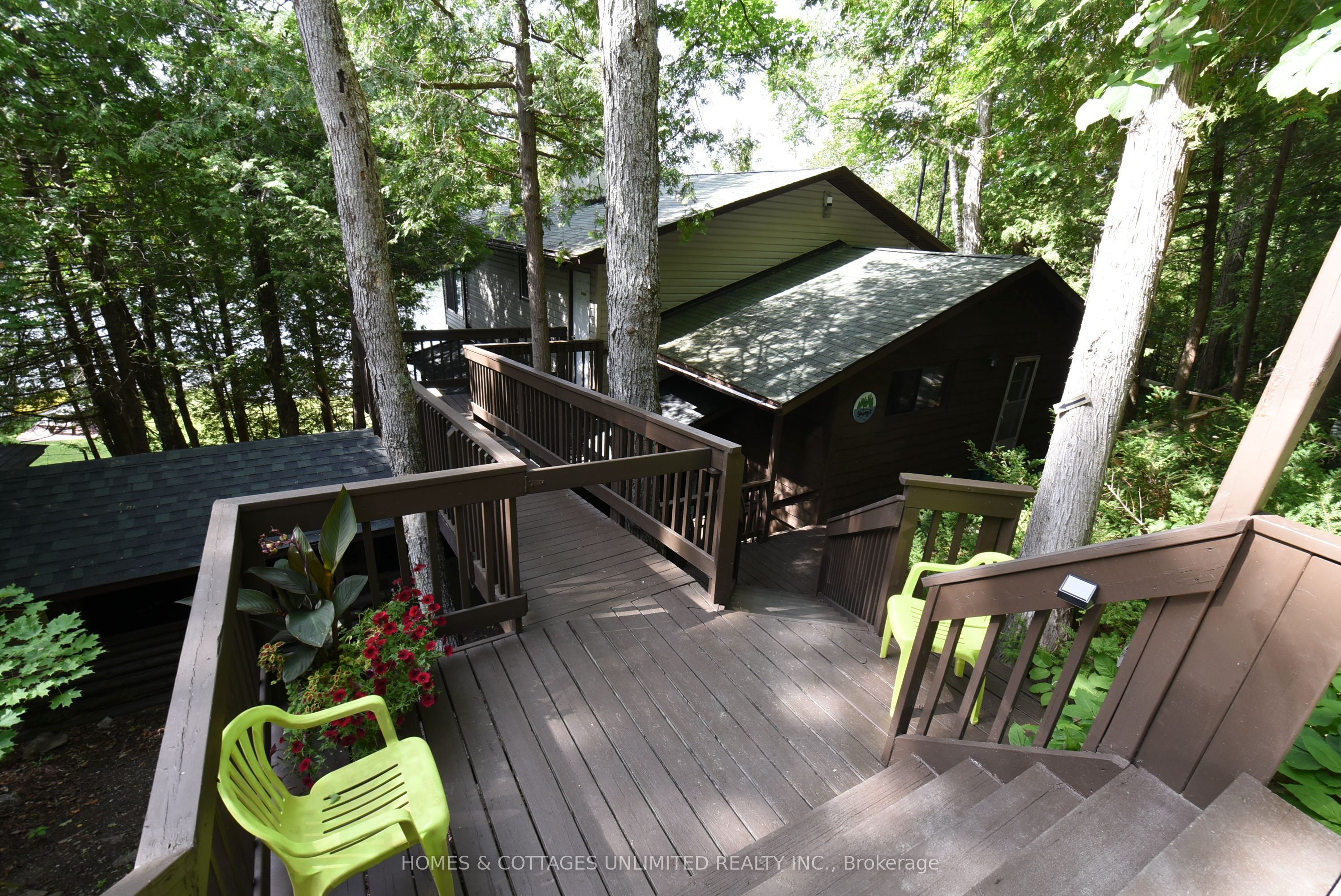 1070 Young Lane Property Photo 4