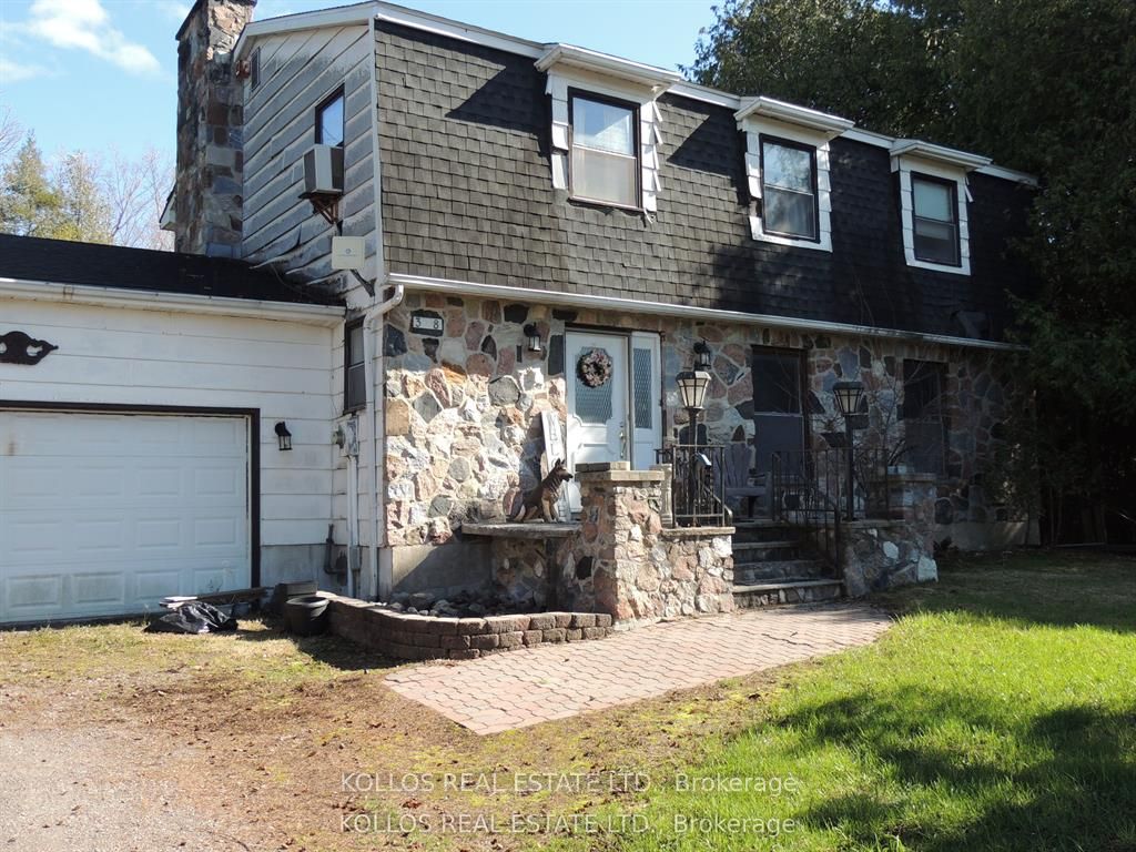 3028 Roger Stevens Drive Property Photo 1