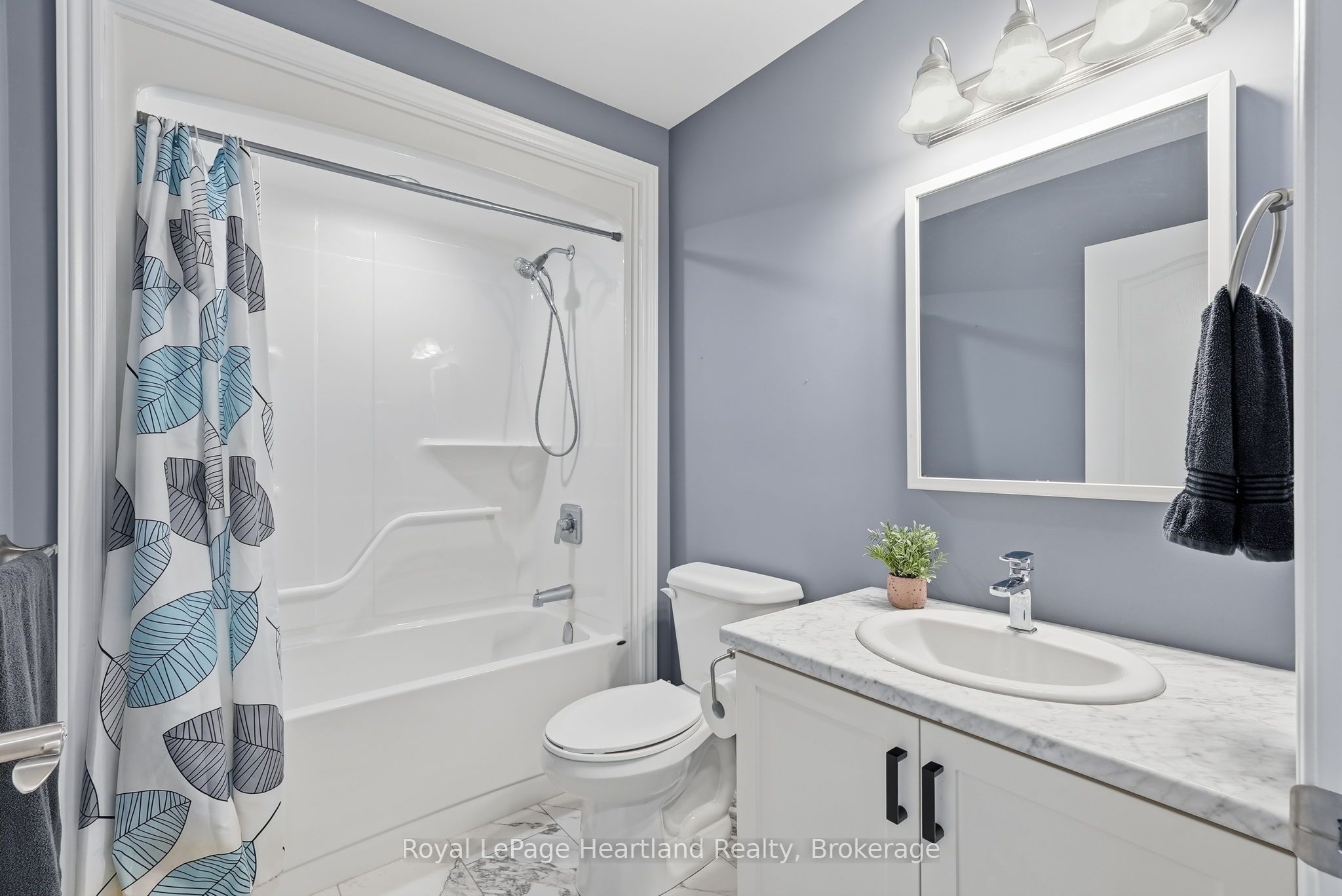 10 Minto Street S Property Photo 15