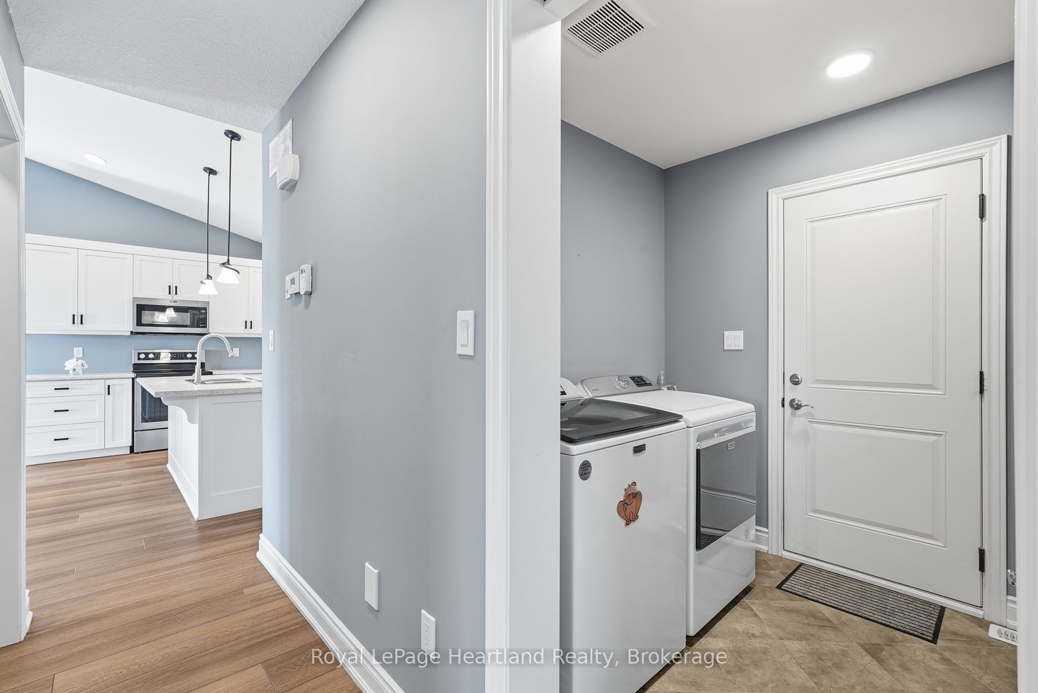 10 Minto Street S Property Photo 19