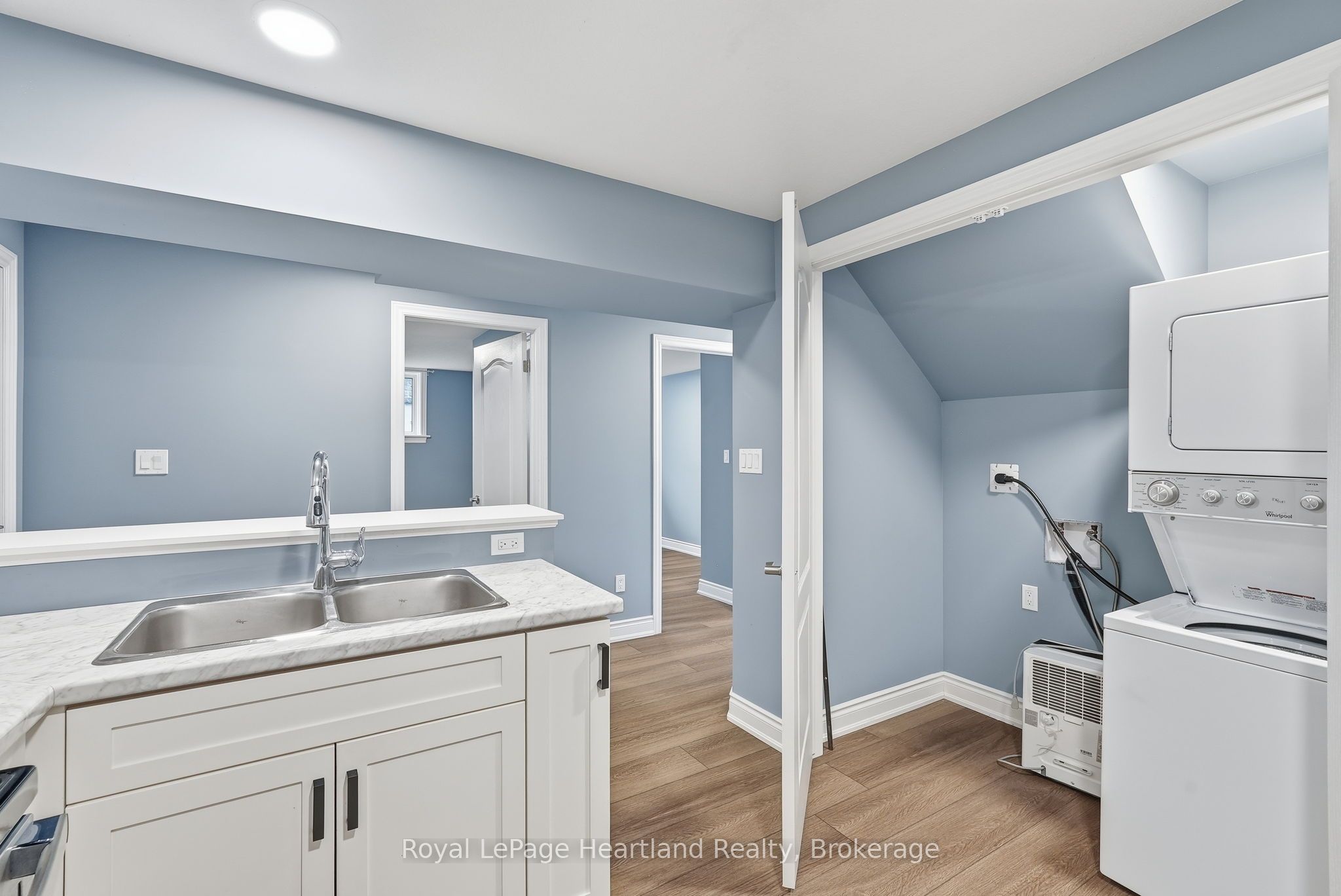 10 Minto Street S Property Photo 28