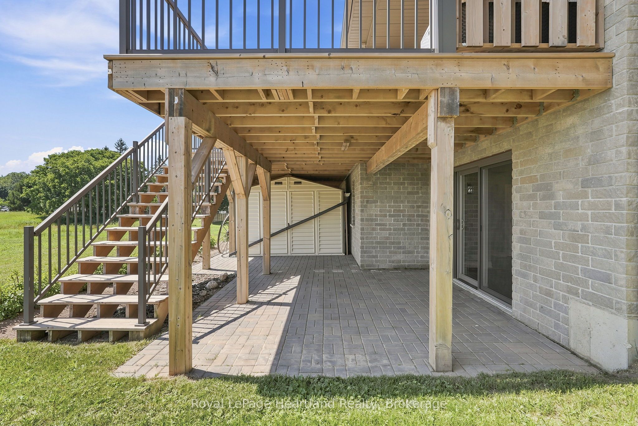 10 Minto Street S Property Photo 37