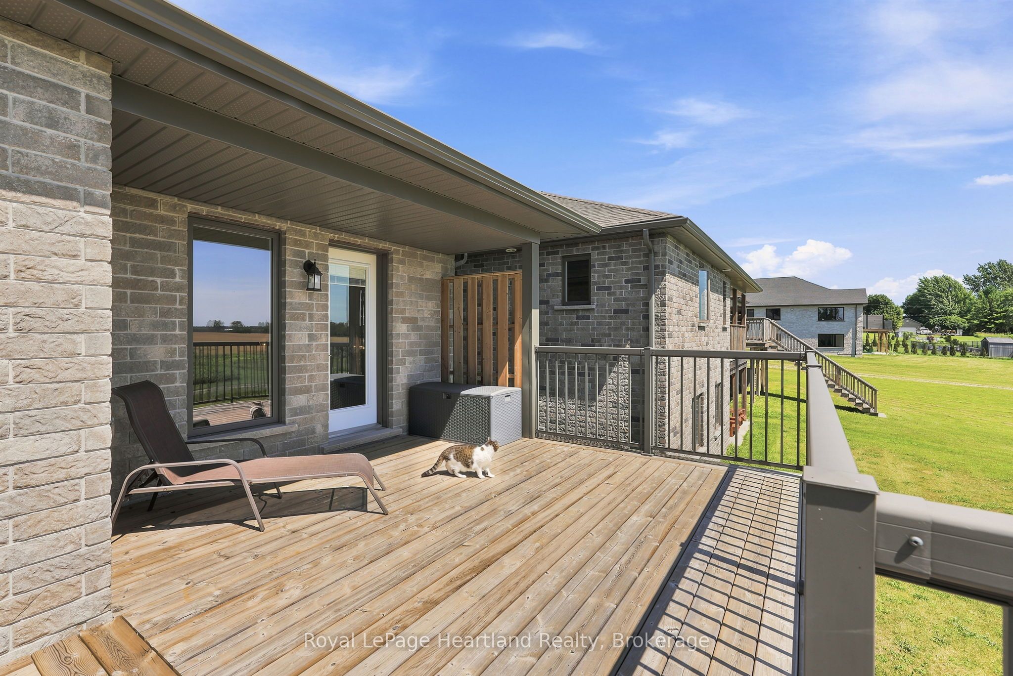 10 Minto Street S Property Photo 42