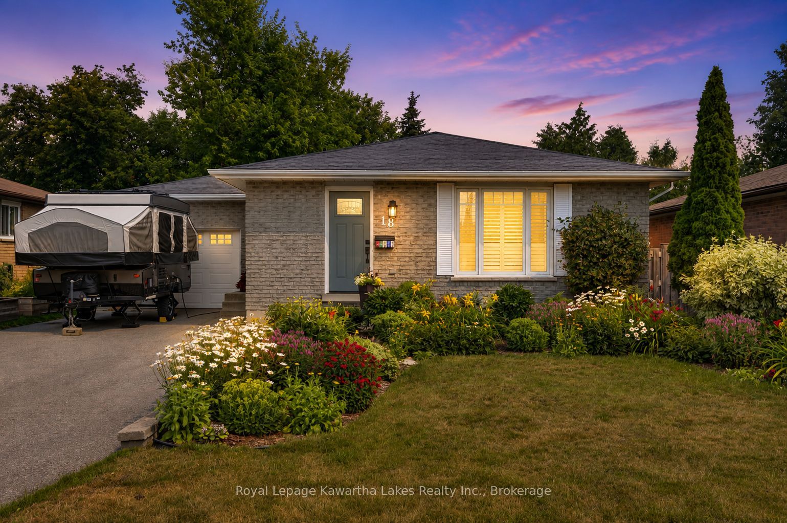 18 Madill Crescent Property Photo 1