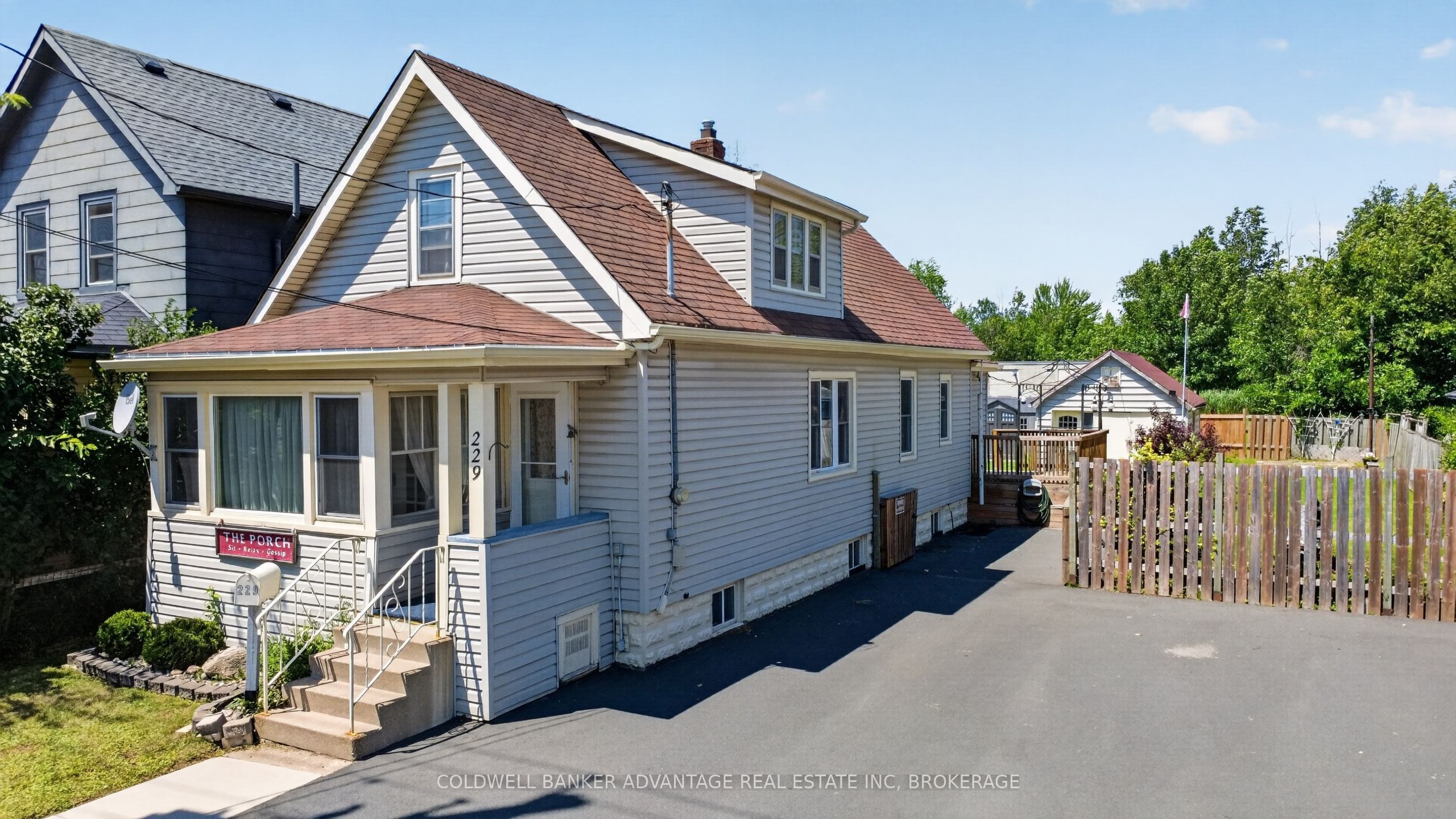 229 Broadway Avenue Property Photo 2