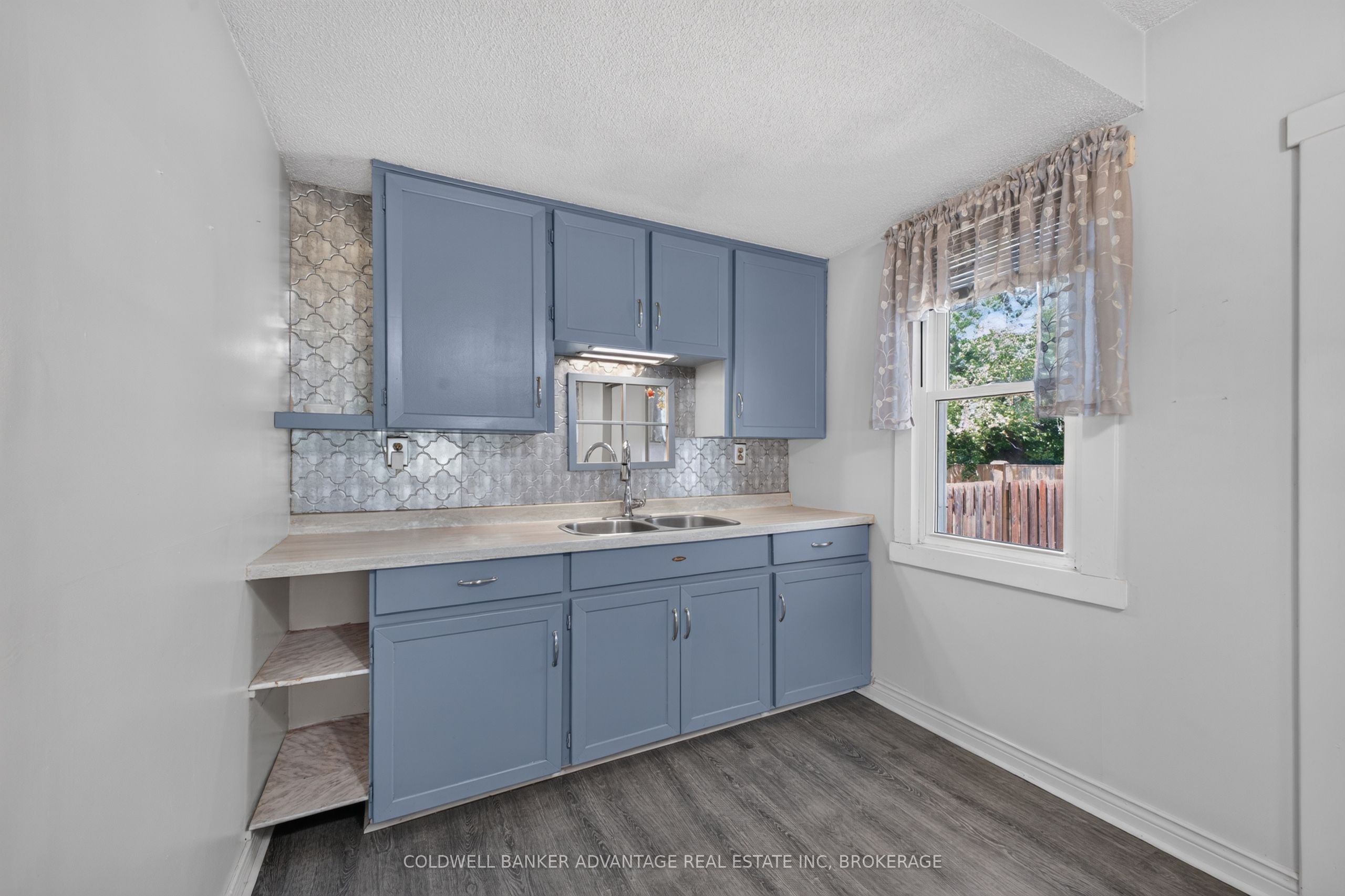 229 Broadway Avenue Property Photo 9